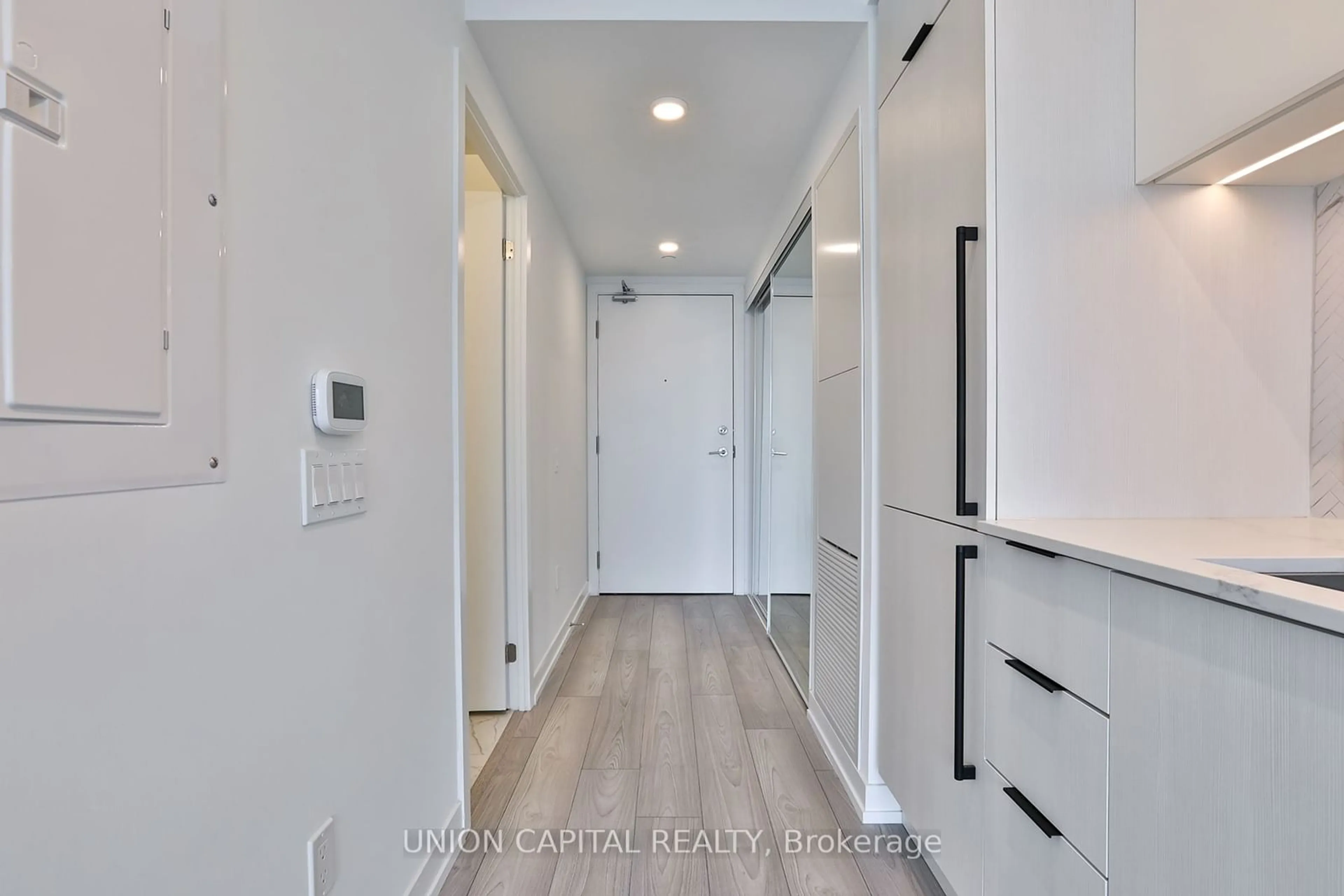 Indoor entryway for 82 Dalhousie St #2910, Toronto Ontario M5C 0C5