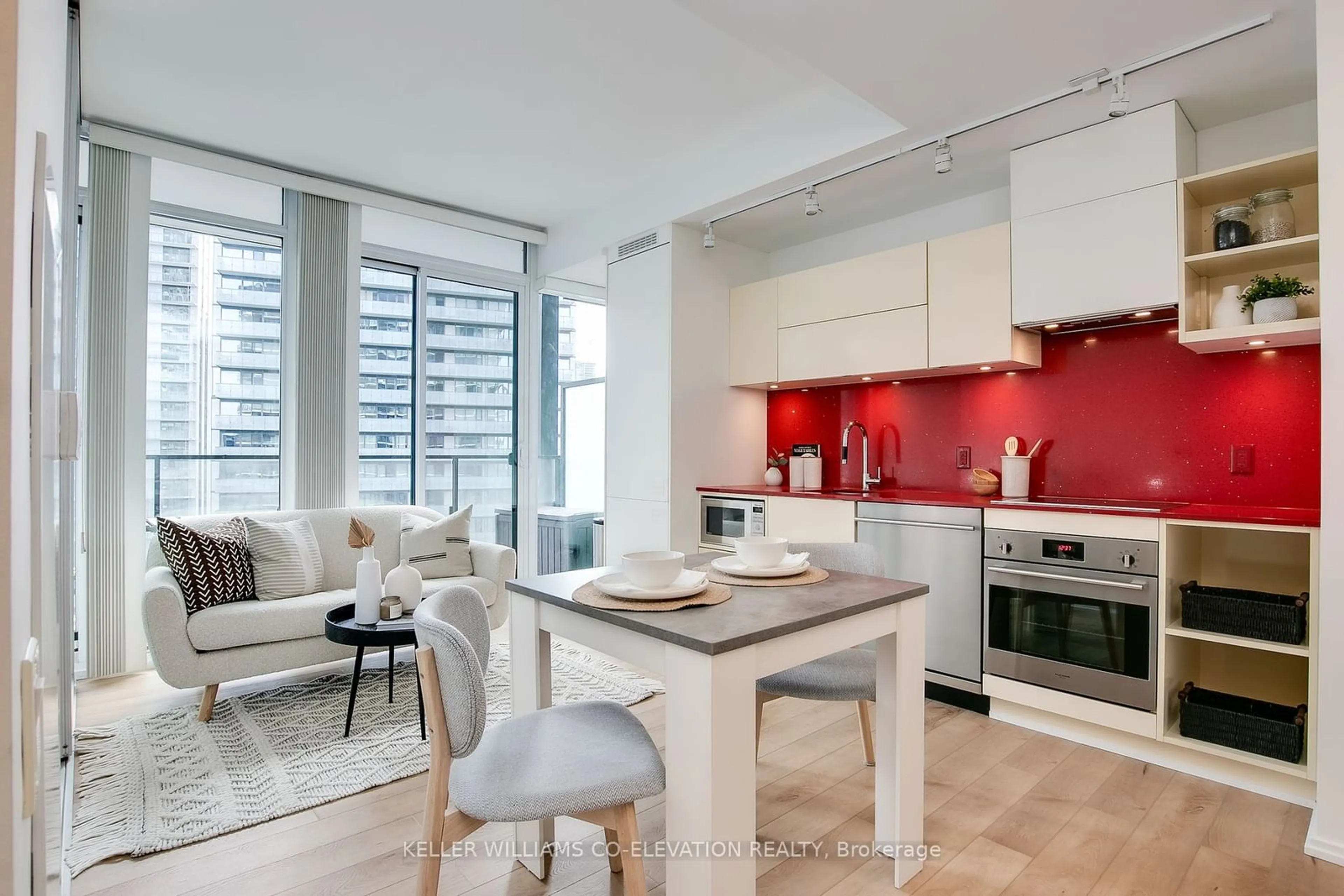 Contemporary kitchen for 125 Peter St #2712, Toronto Ontario M8Y 4B7