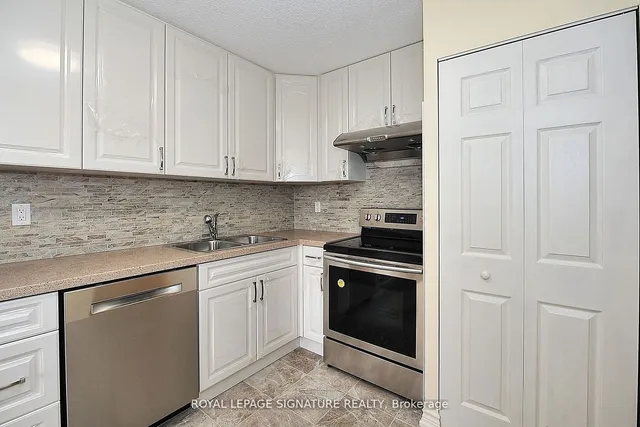 Additional property image - 10 Tangreen Crt Unit 702