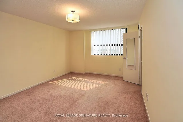 Additional property image - 10 Tangreen Crt Unit 702
