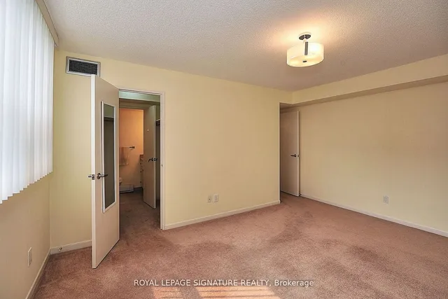 Additional property image - 10 Tangreen Crt Unit 702