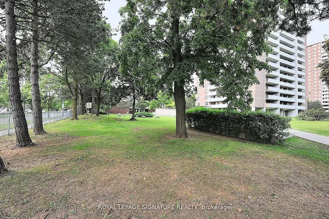 Additional property image - 10 Tangreen Crt Unit 702