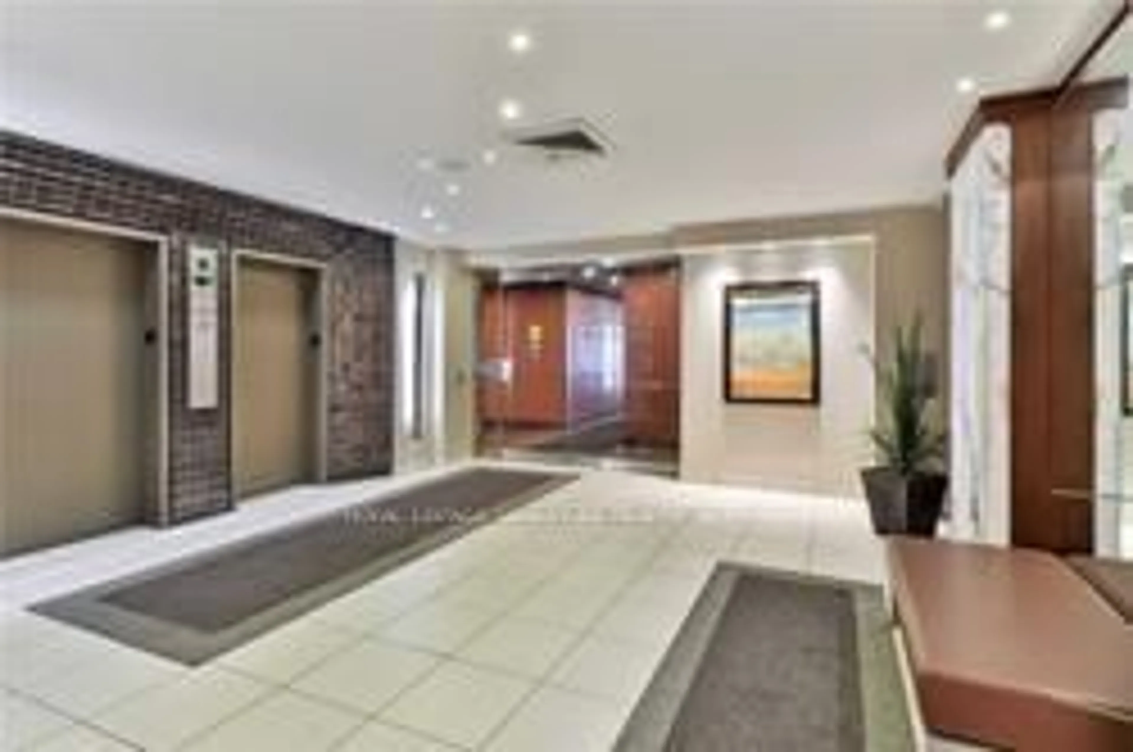 Indoor lobby, wood floors for 720 Spadina Ave #706, Toronto Ontario M5S 2T9