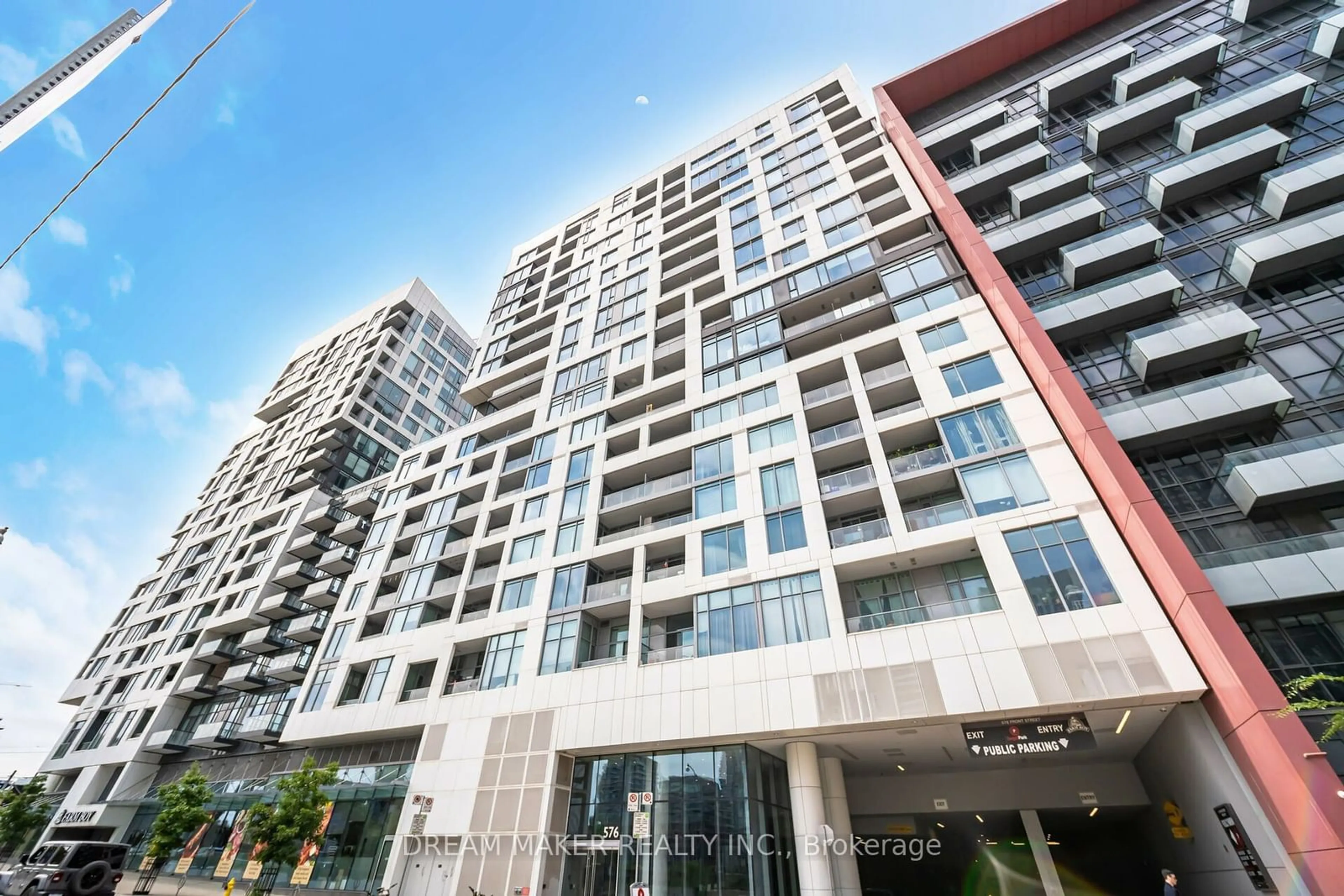 A pic from exterior of the house or condo for 576 Front St #Ph1801E, Toronto Ontario M5V 1C1