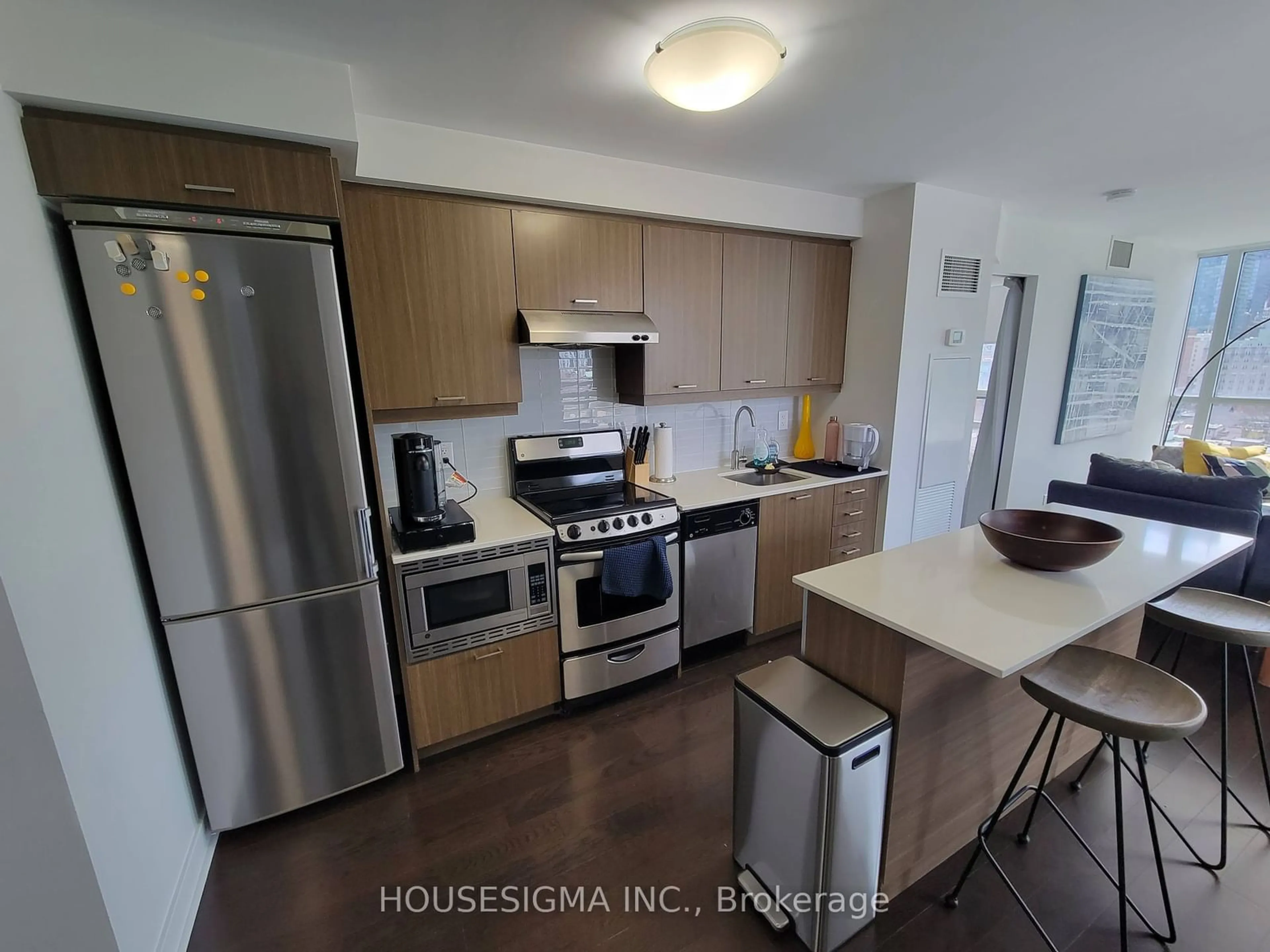 Kitchen with laundary machines for 320 Richmond St #1214, Toronto Ontario M5A 1P9