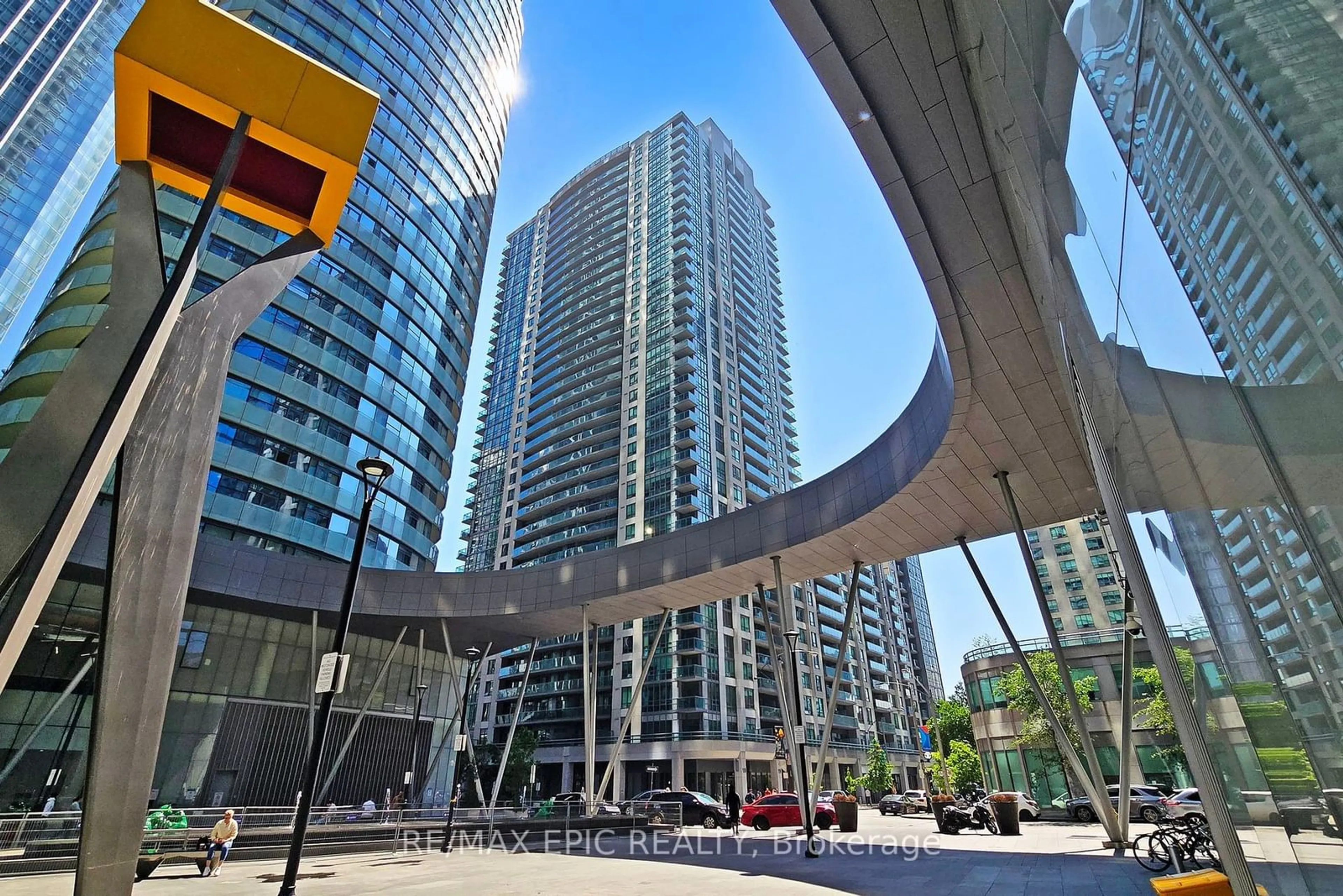 A pic from exterior of the house or condo for 19 Grand Trunk Cres #3305, Toronto Ontario M5J 3A3