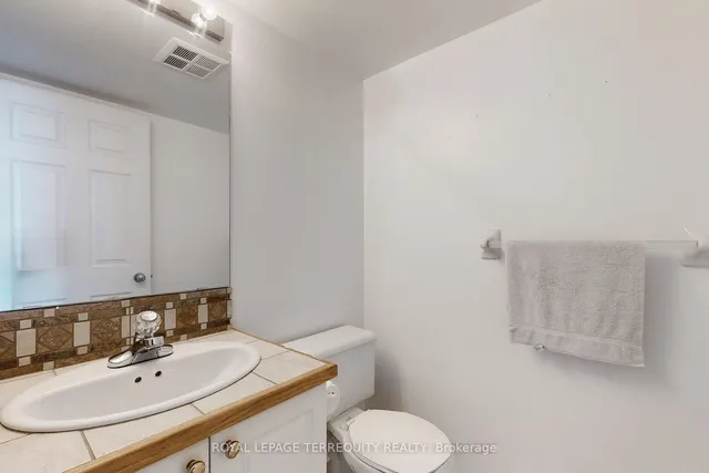Additional property image - 39 Parliament St Unit PH1