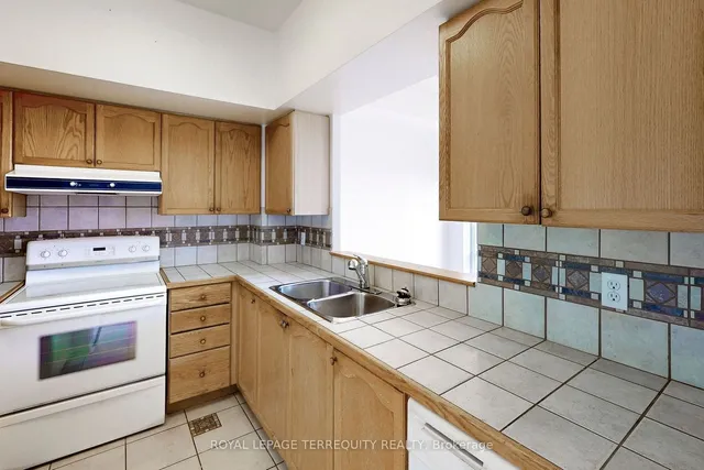 Additional property image - 39 Parliament St Unit PH1