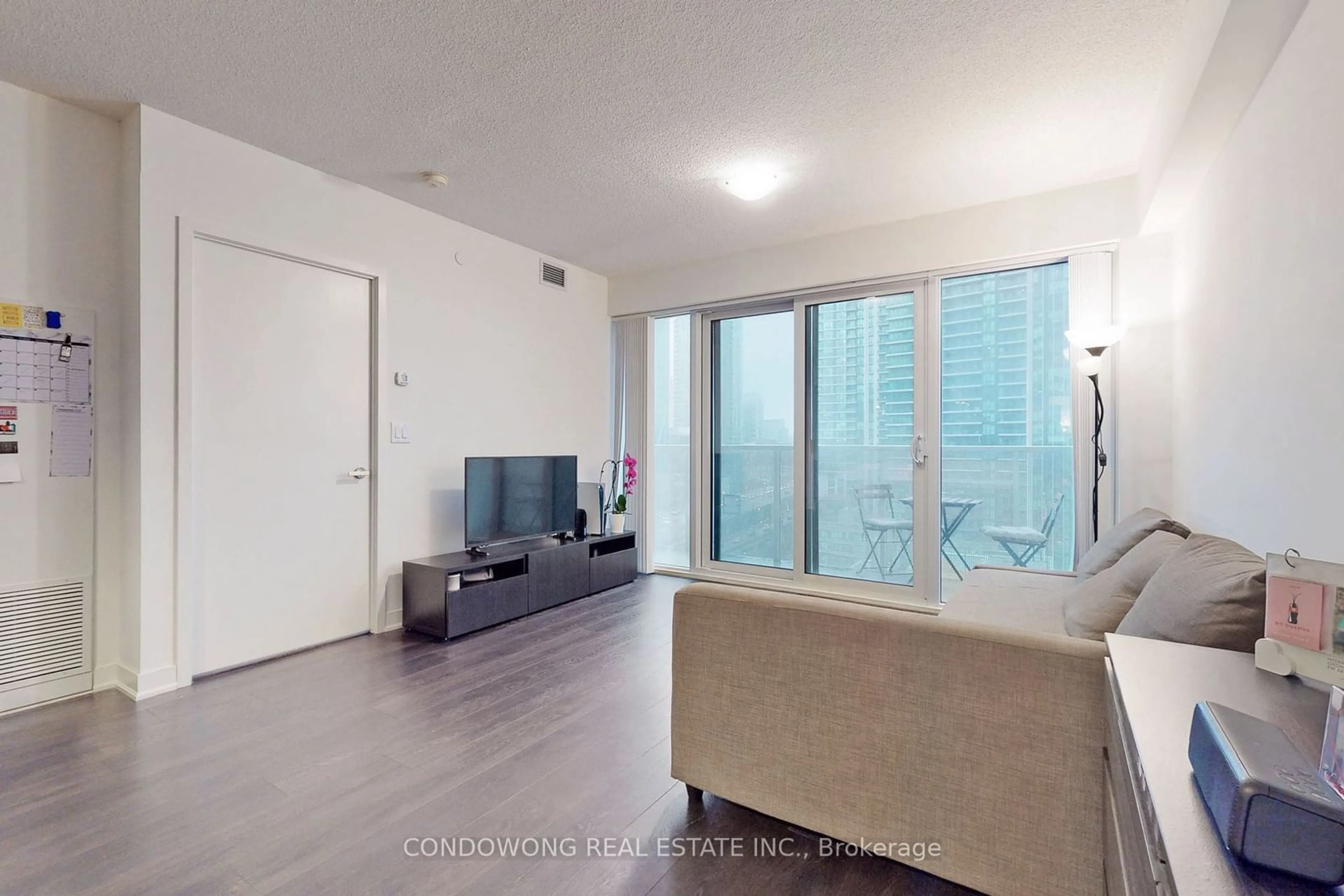 A pic of a room for 88 Harbour St #1006, Toronto Ontario M5J 0B5