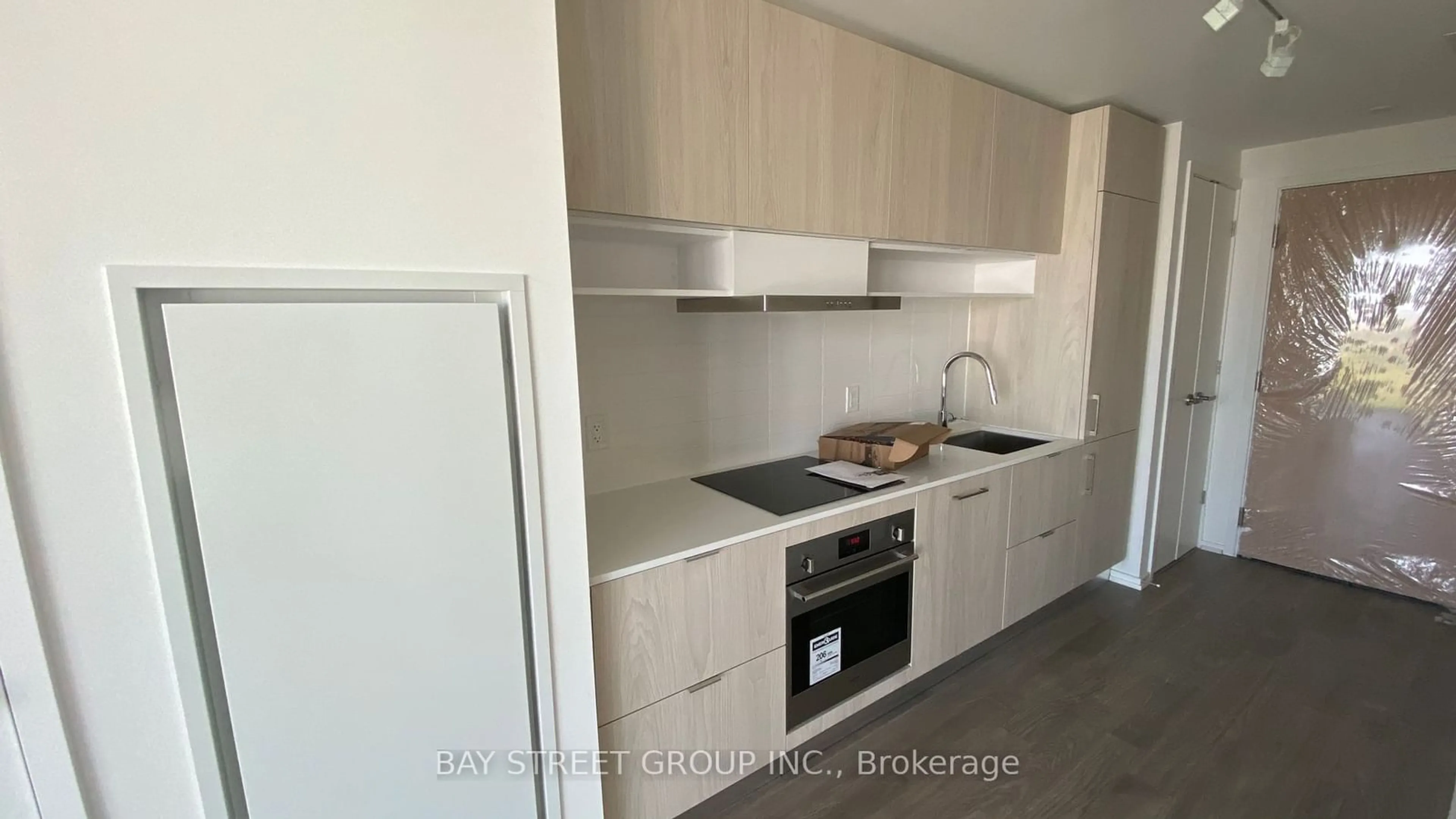 Standard kitchen for 5 Soudan Ave #2306, Toronto Ontario M4S 0B1