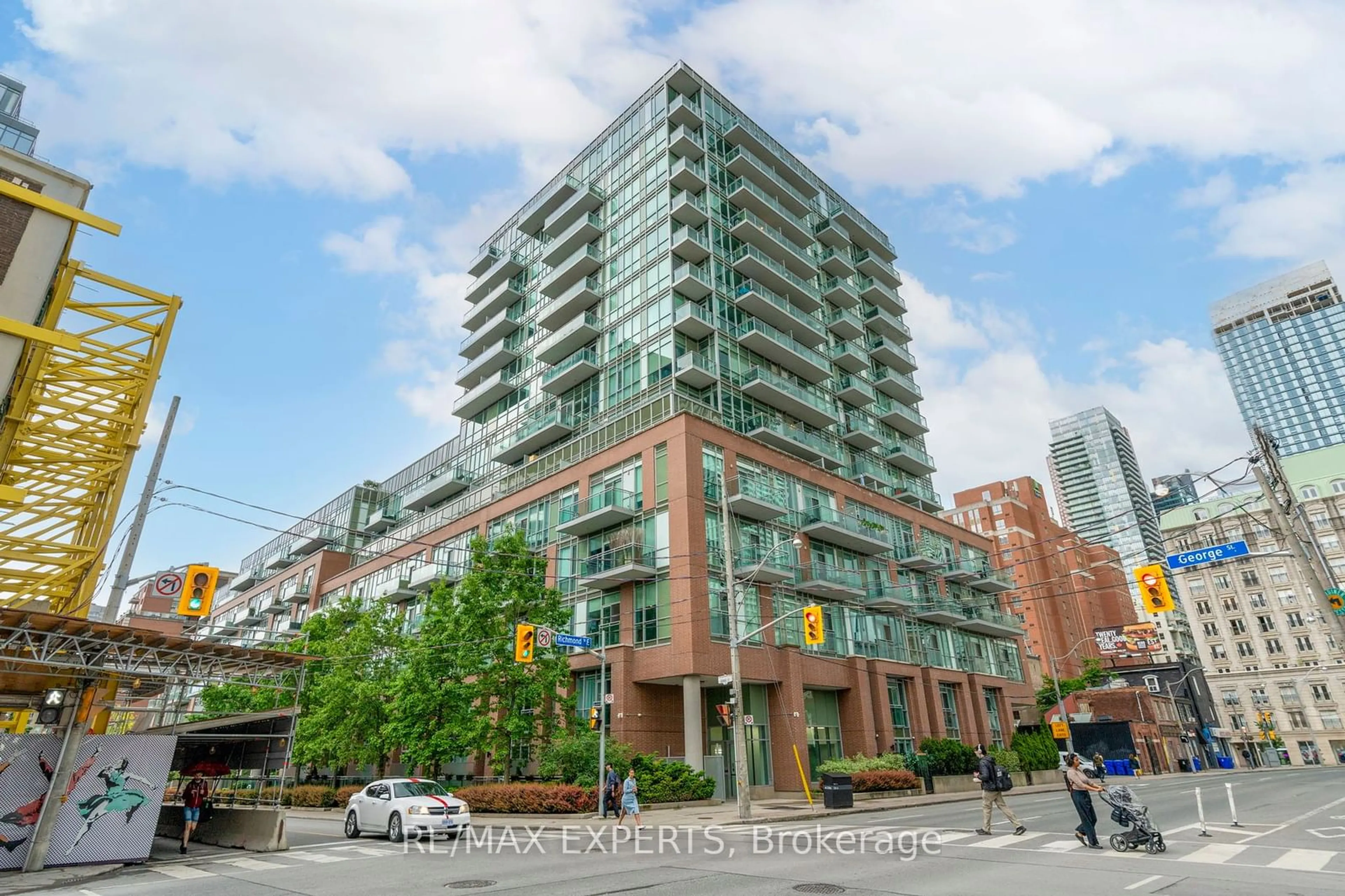 A pic from exterior of the house or condo for 116 George St #106, Toronto Ontario M5A 2M4