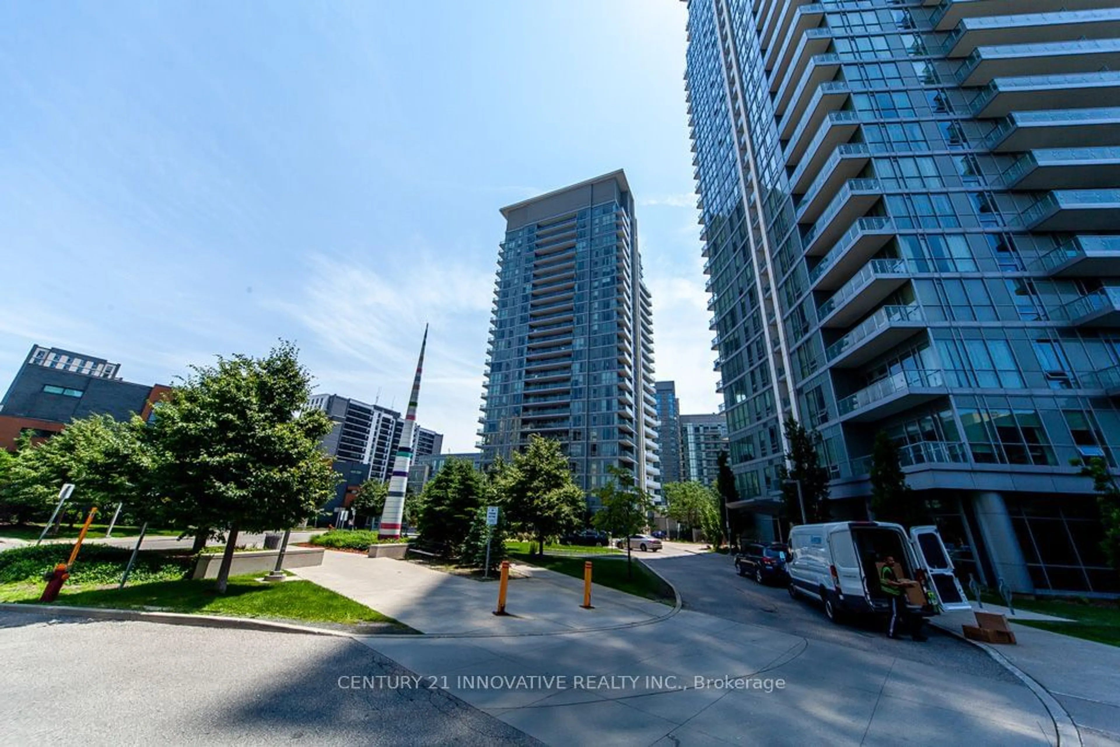 A pic from exterior of the house or condo for 62 Forest Manor Rd #612, Toronto Ontario M2J 0B6