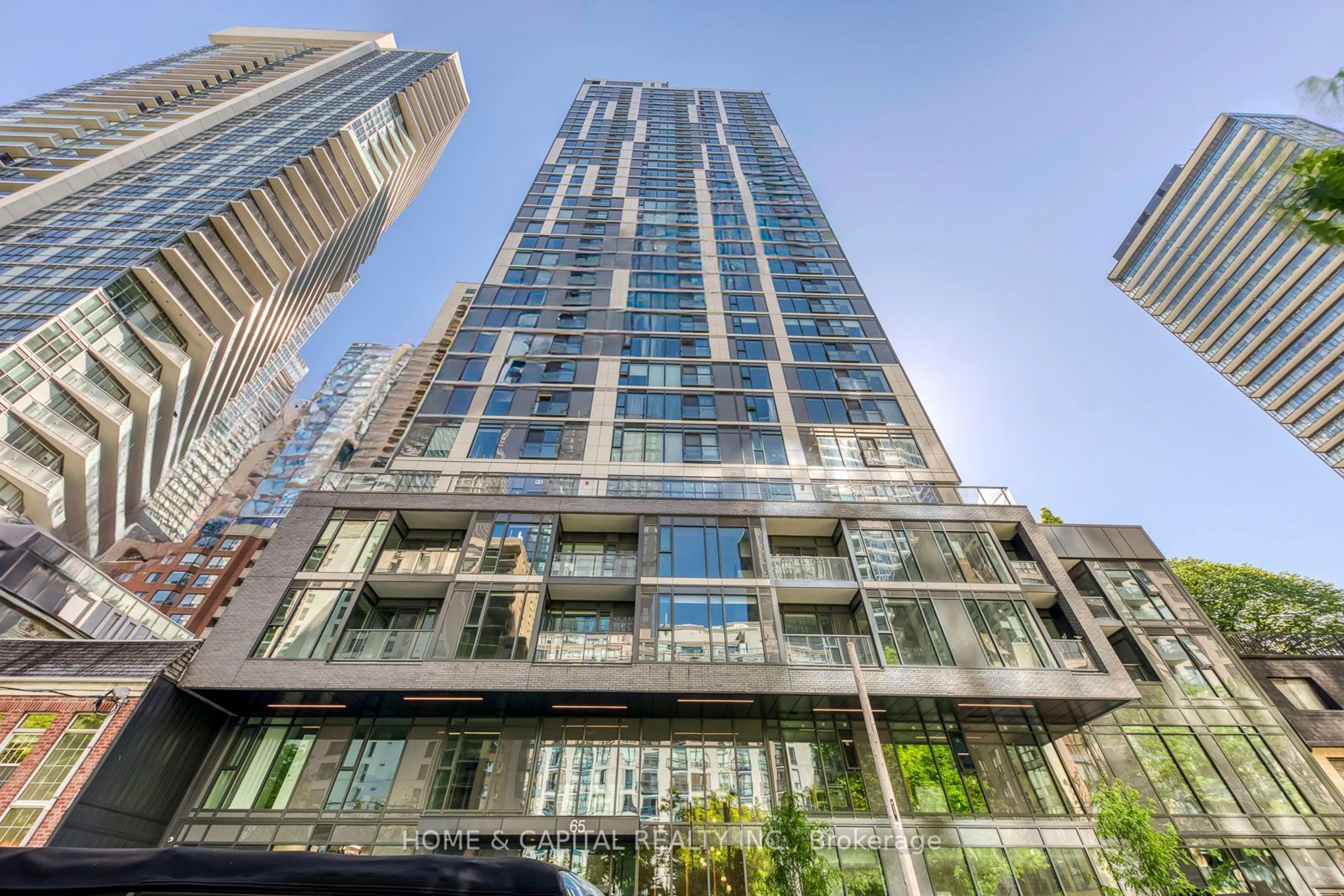 A pic from exterior of the house or condo for 65 Mutual St #2401, Toronto Ontario M5B 2A9