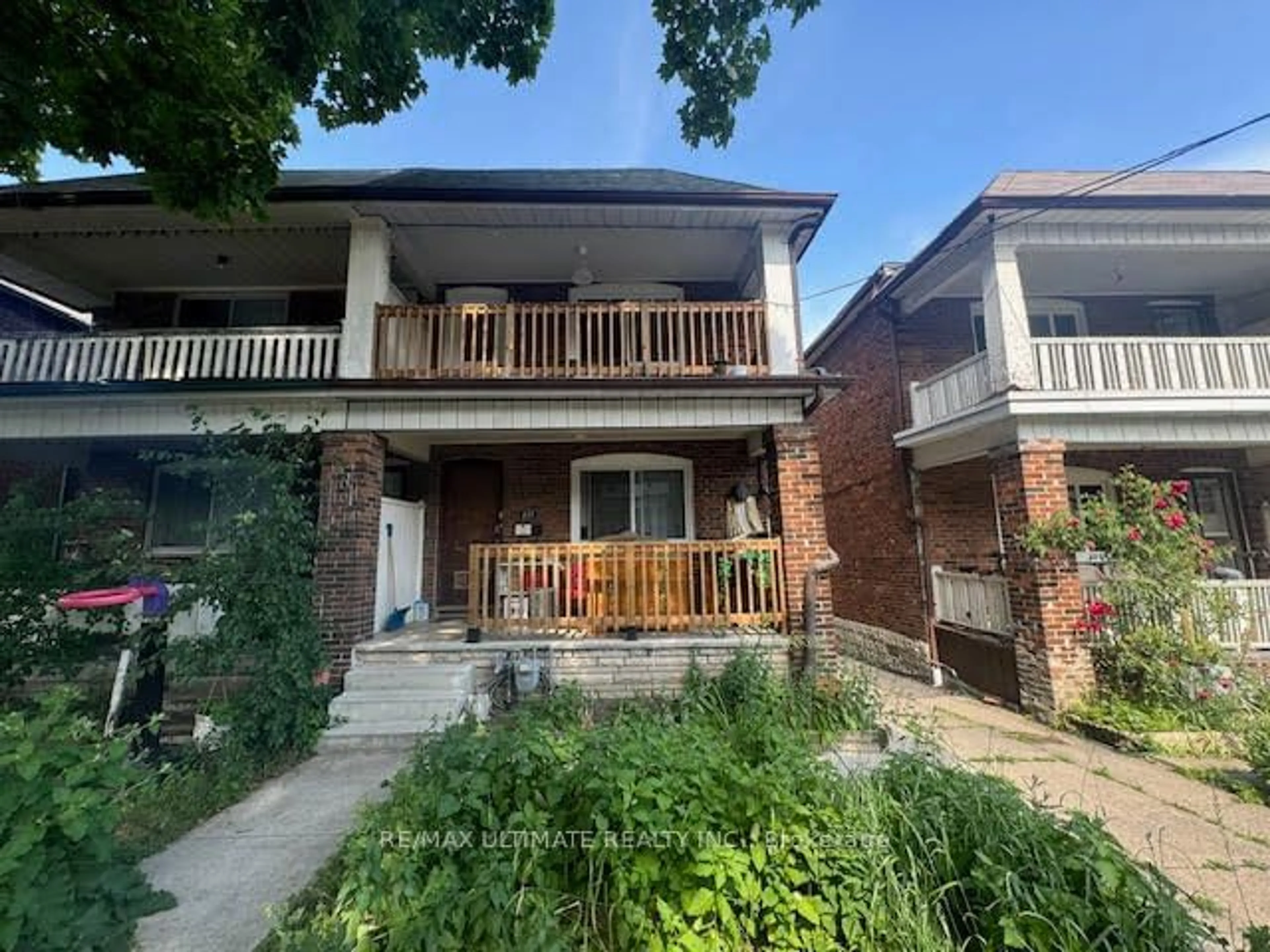 Frontside or backside of a home for 127 Robina Ave, Toronto Ontario M6C 3Y8