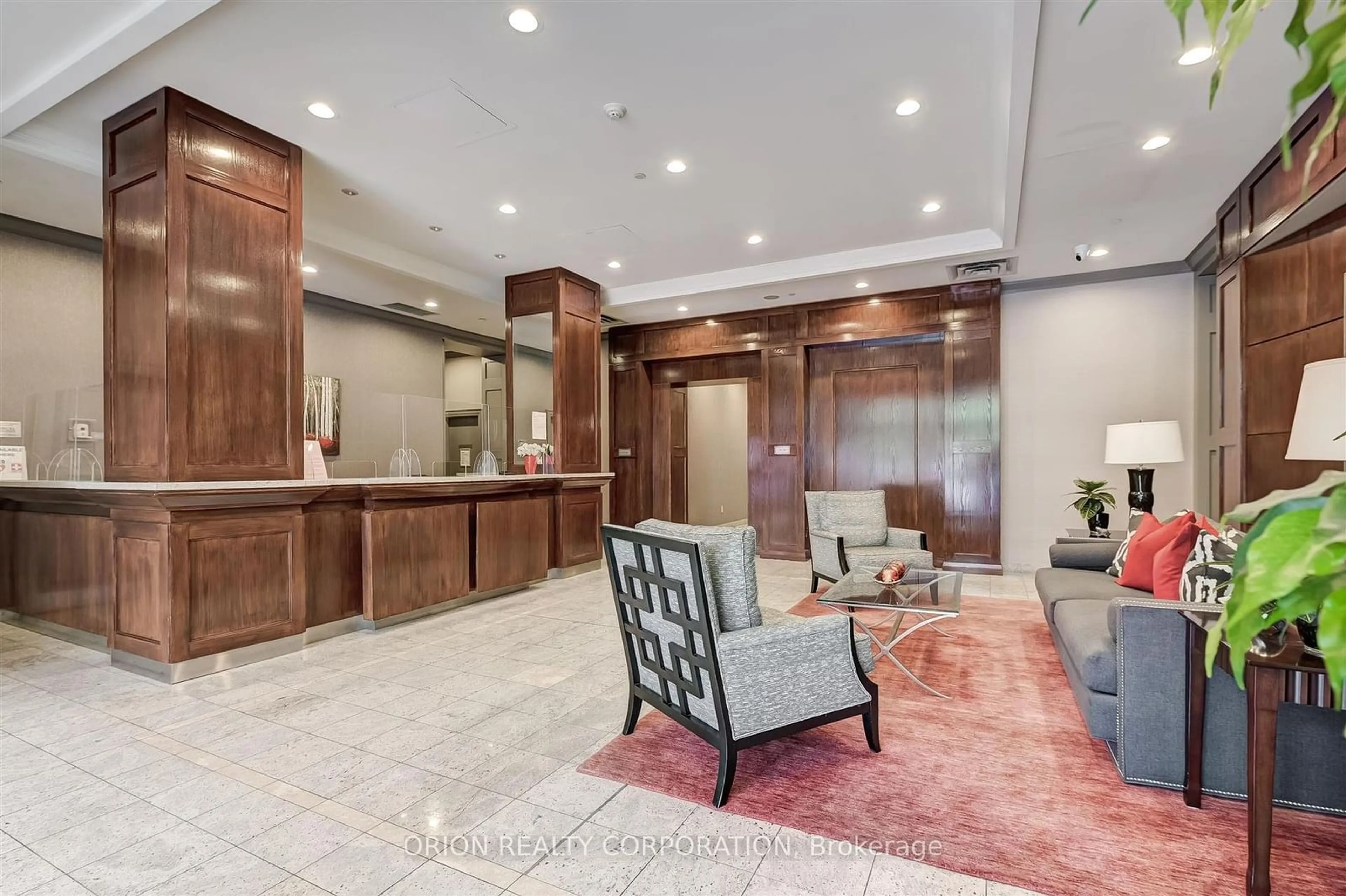 Indoor lobby for 253 Merton St #502, Toronto Ontario M4S 3H2