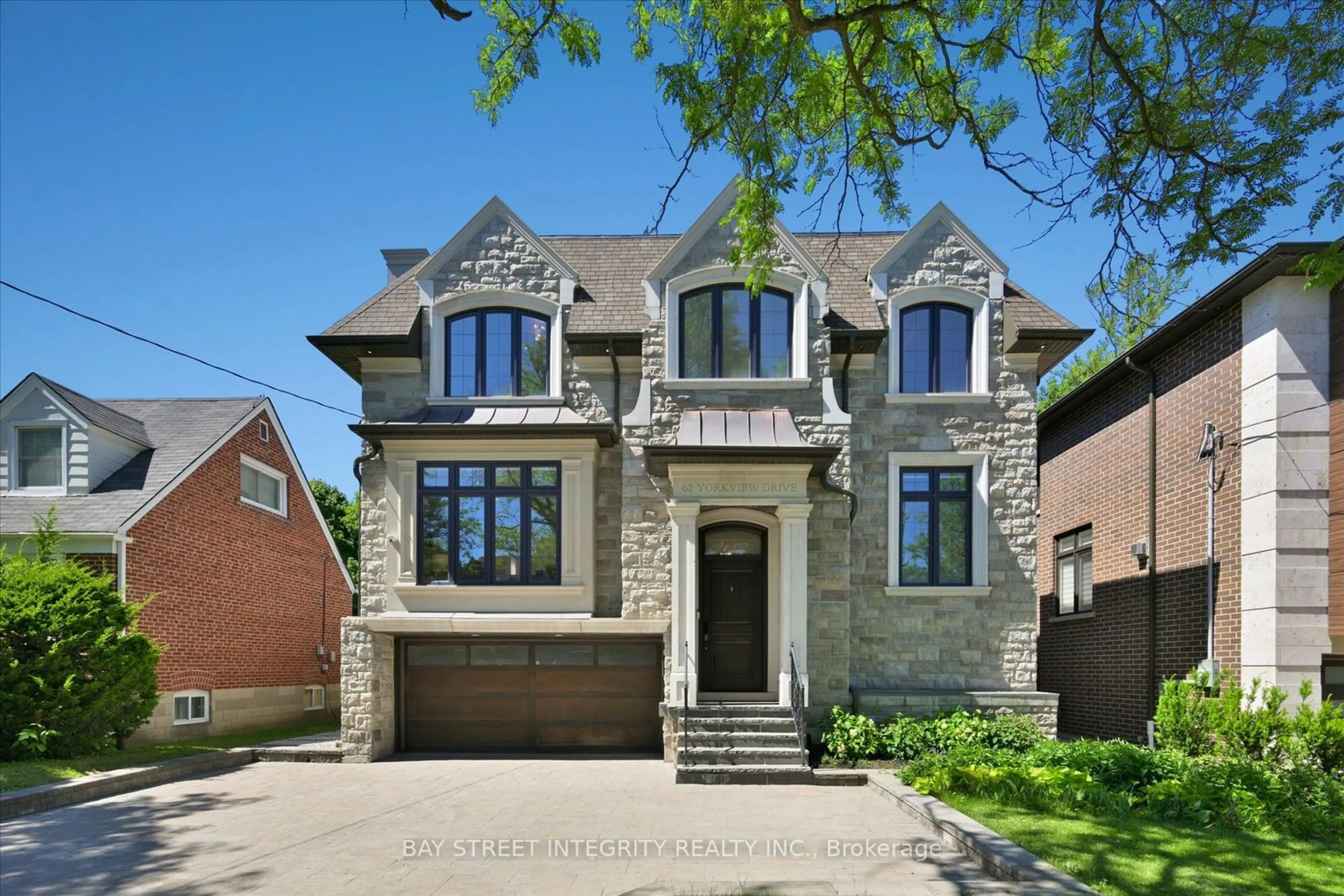 Home with brick exterior material for 62 Yorkview Dr, Toronto Ontario M2R 1J8