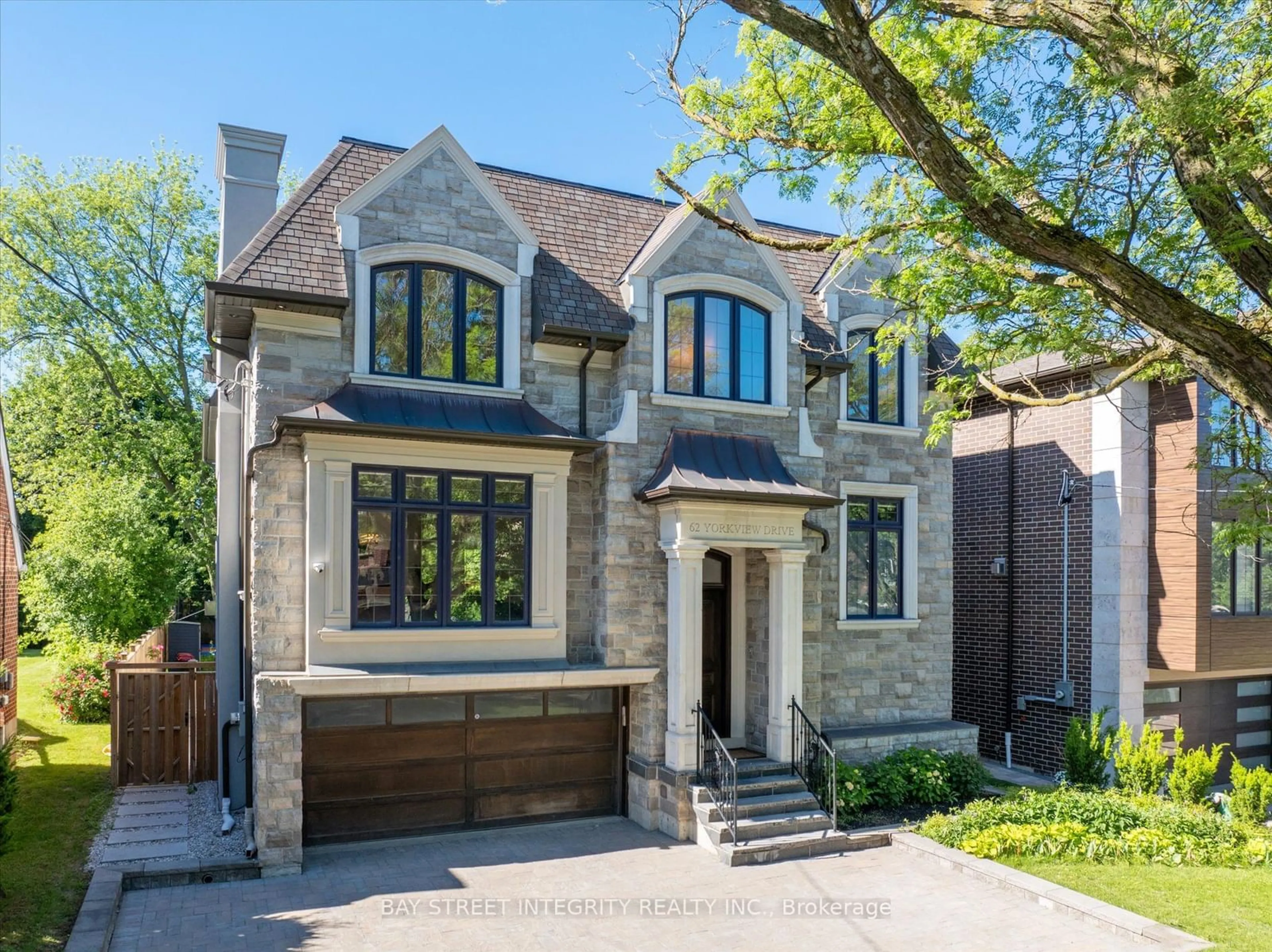 Home with brick exterior material for 62 Yorkview Dr, Toronto Ontario M2R 1J8