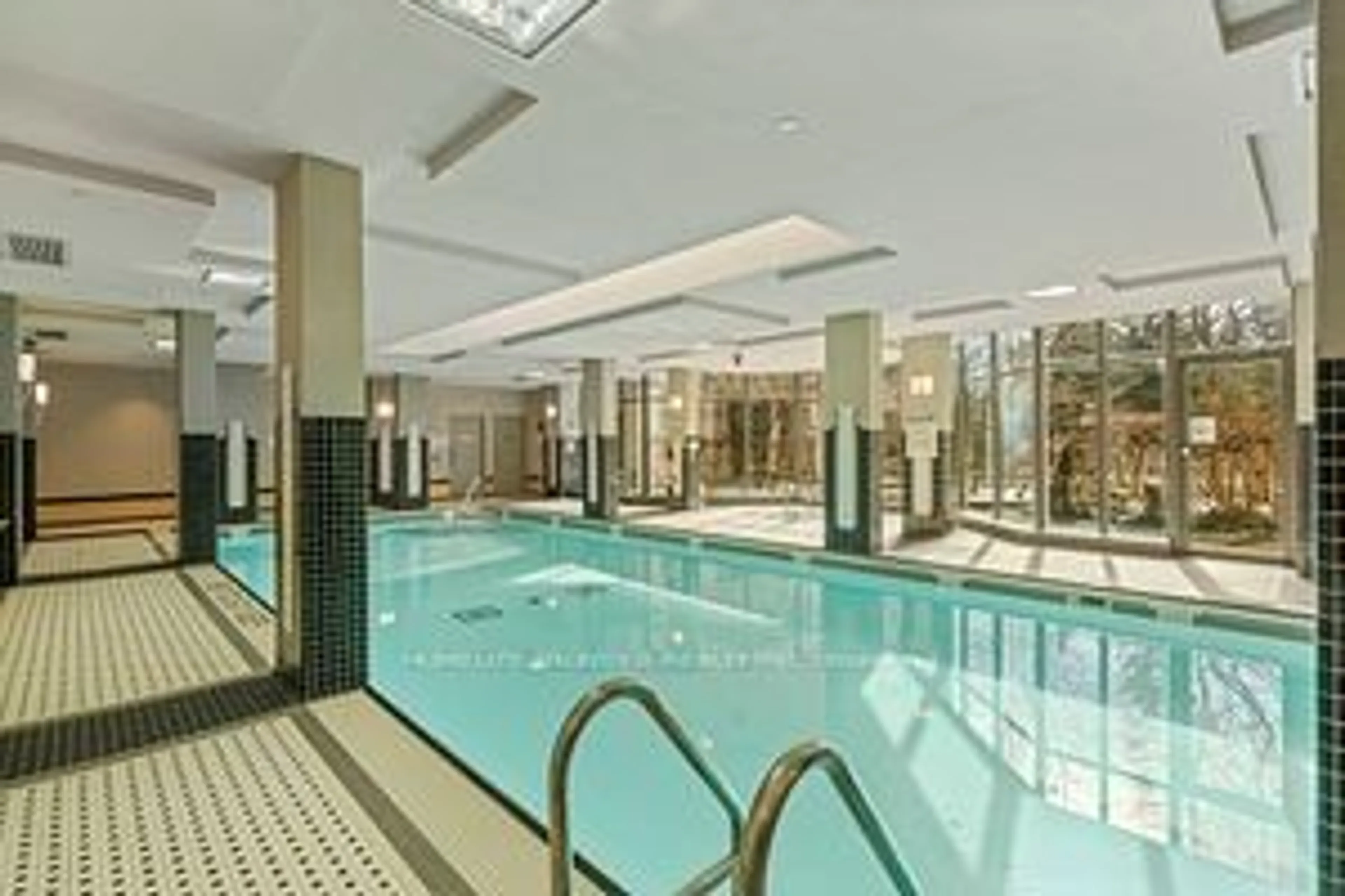 Indoor or outdoor pool for 319 Merton St #1104, Toronto Ontario M4S 1A5