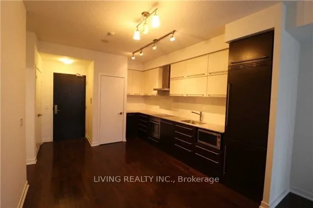 Additional property image - 770 Bay St Unit 1905