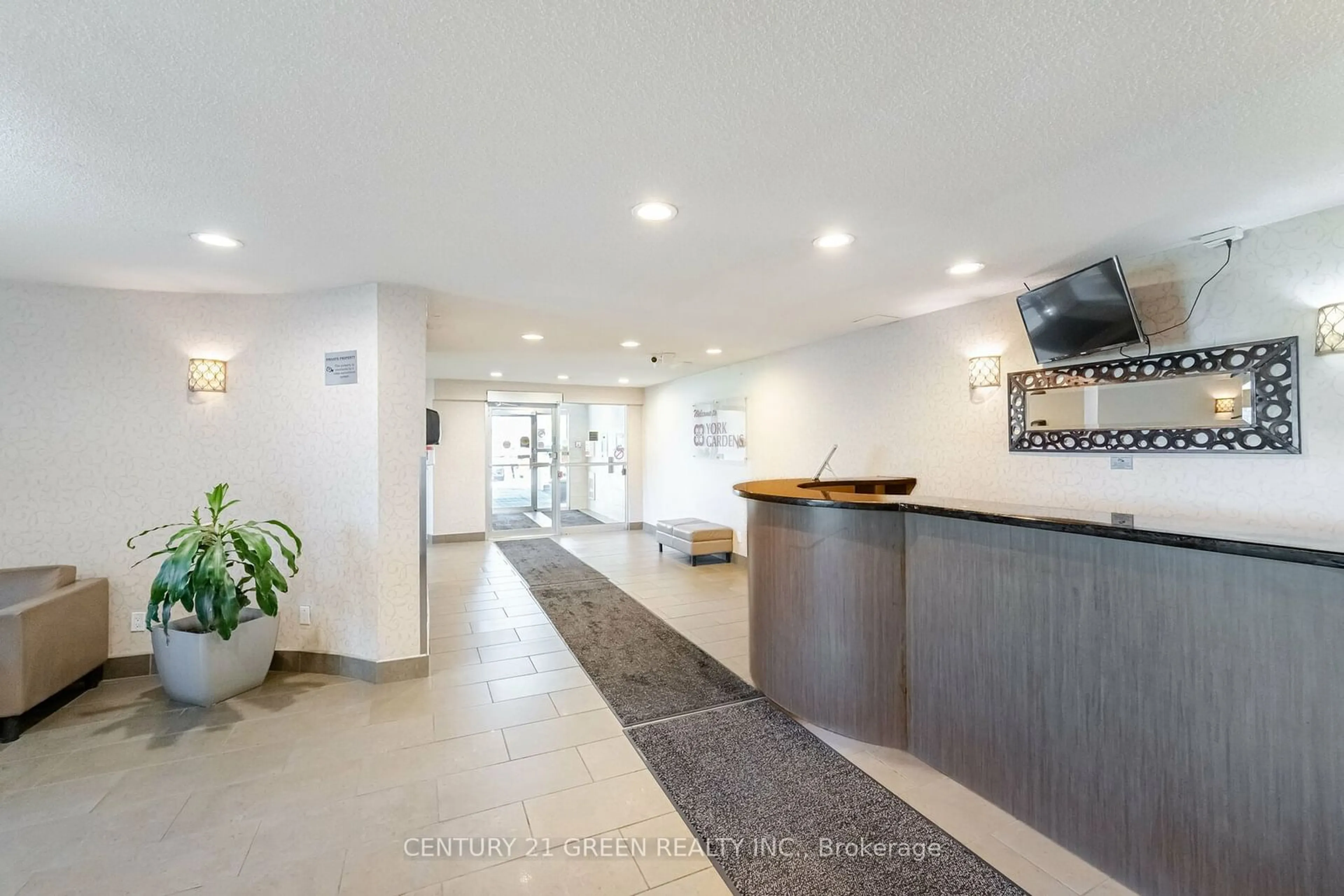 Indoor lobby for 5 Parkway Forest Dr #901, Toronto Ontario M2J 1L2