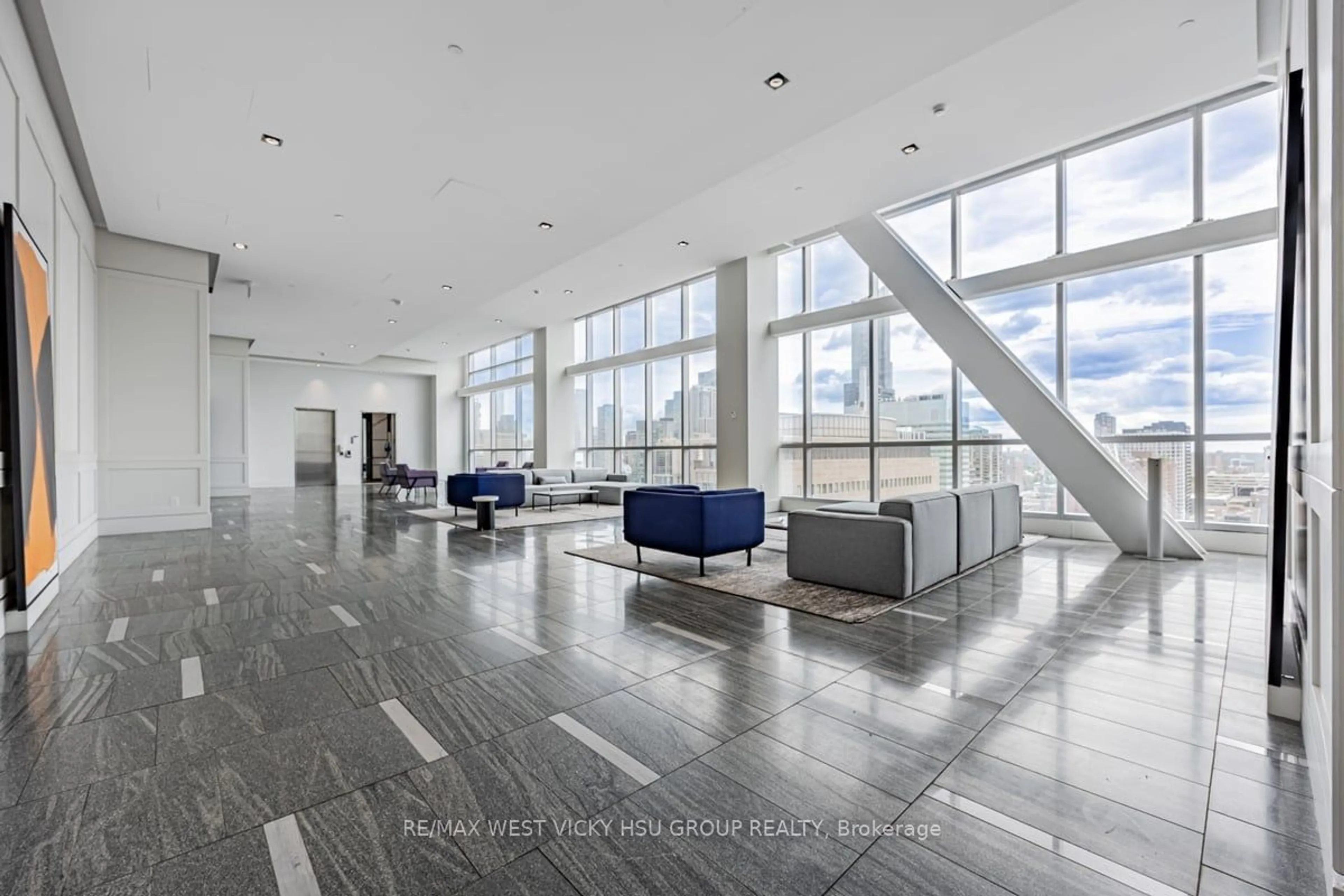 Indoor lobby for 488 University Ave #5202, Toronto Ontario M5G 0C1