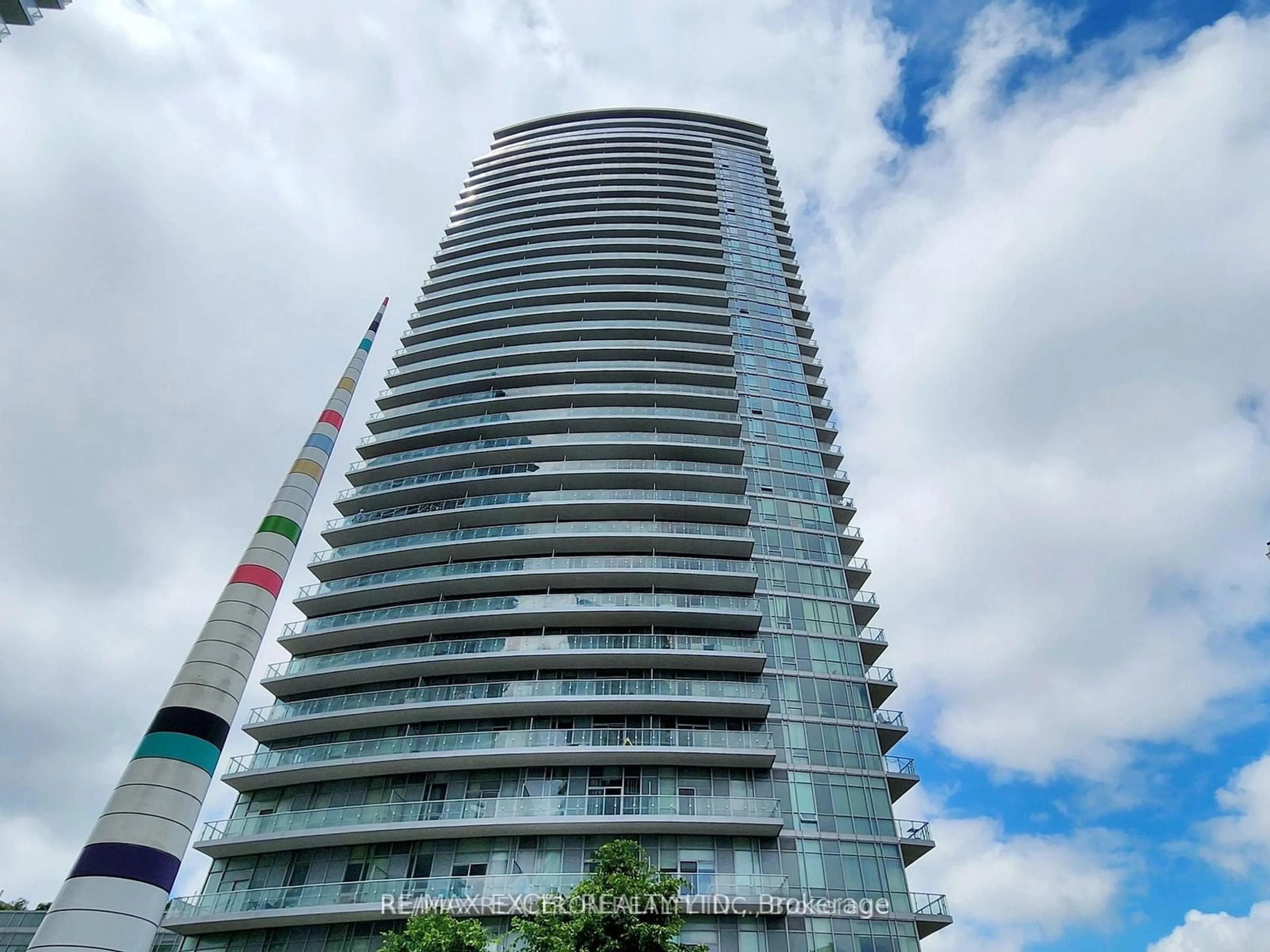 A pic from exterior of the house or condo for 70 Forest Manor Rd #701, Toronto Ontario M2J 0A9
