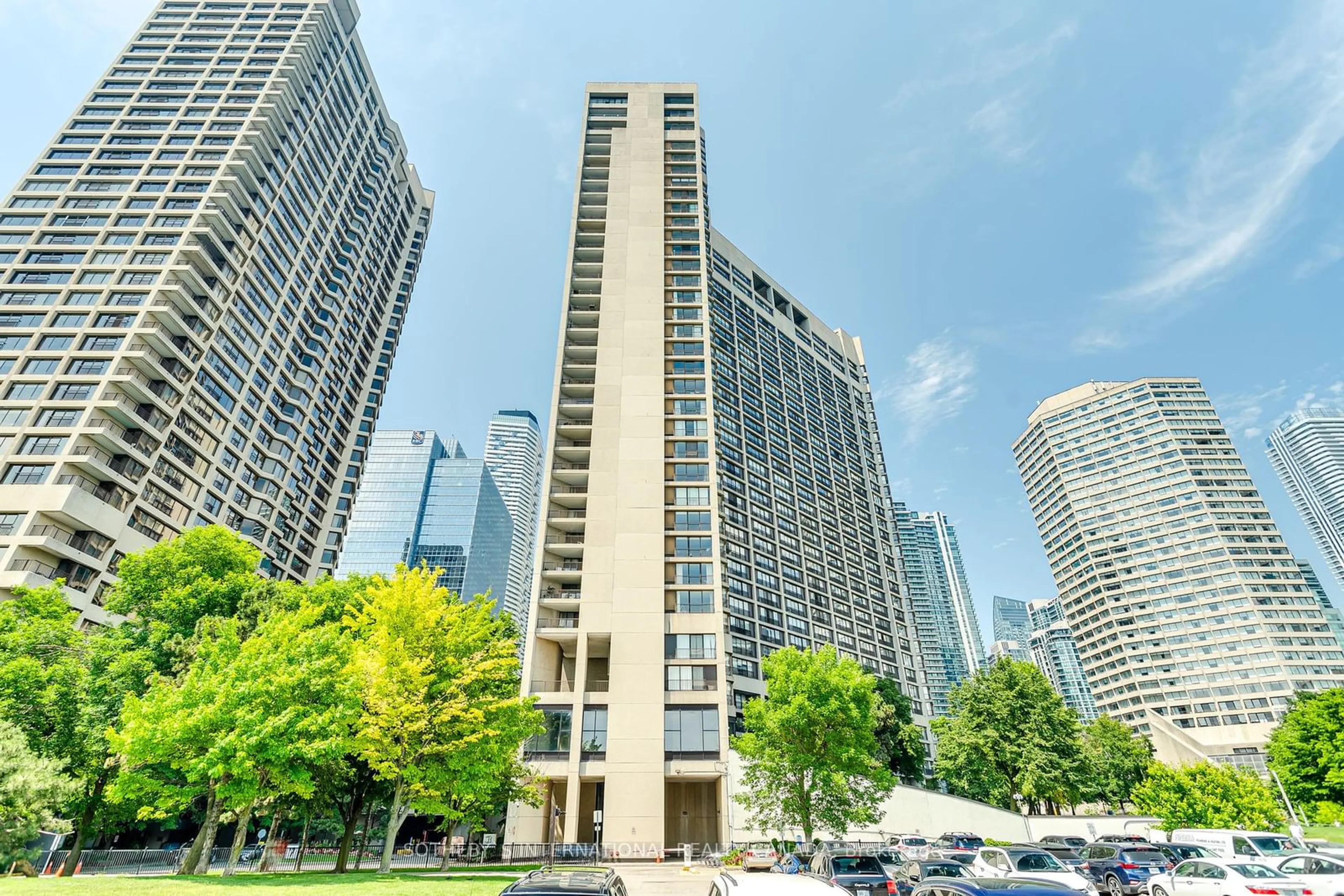 A pic from exterior of the house or condo for 33 Harbour Sq #3408, Toronto Ontario M5J 2G2