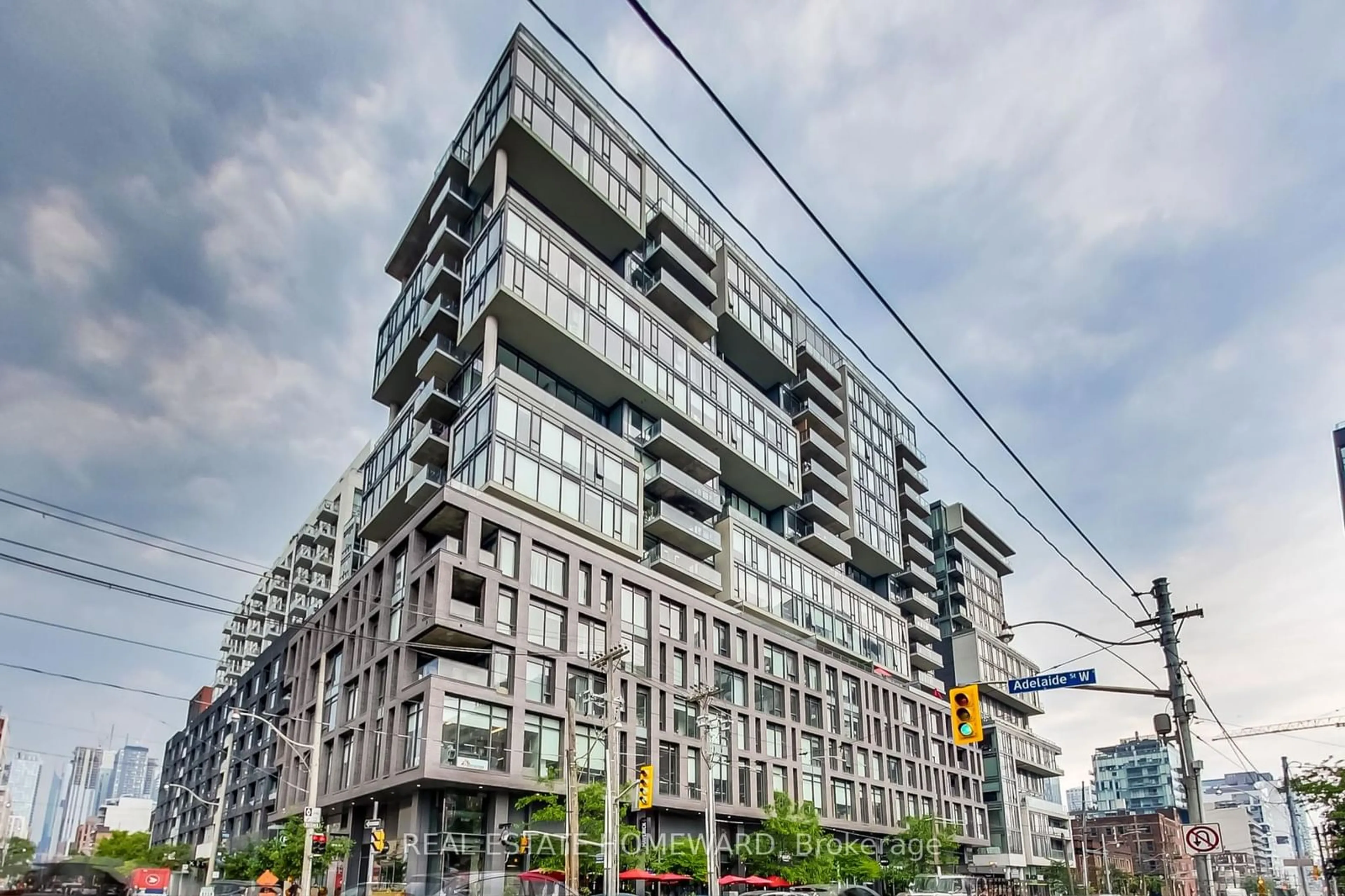 A pic from exterior of the house or condo for 111 Bathurst St #320, Toronto Ontario M5V 2P9