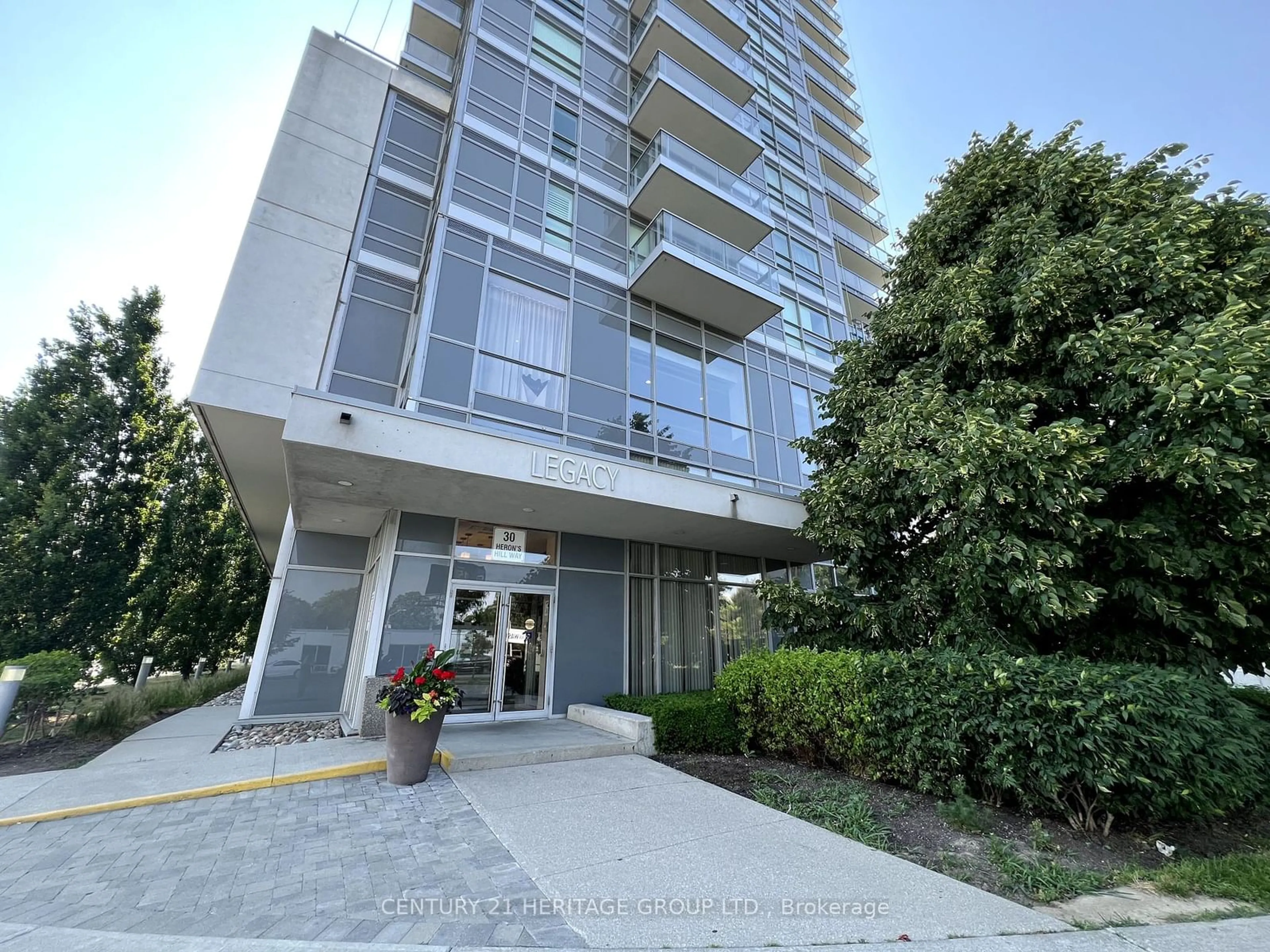 A pic from exterior of the house or condo for 30 Herons Hill Way #1604, Toronto Ontario M2J 0A7