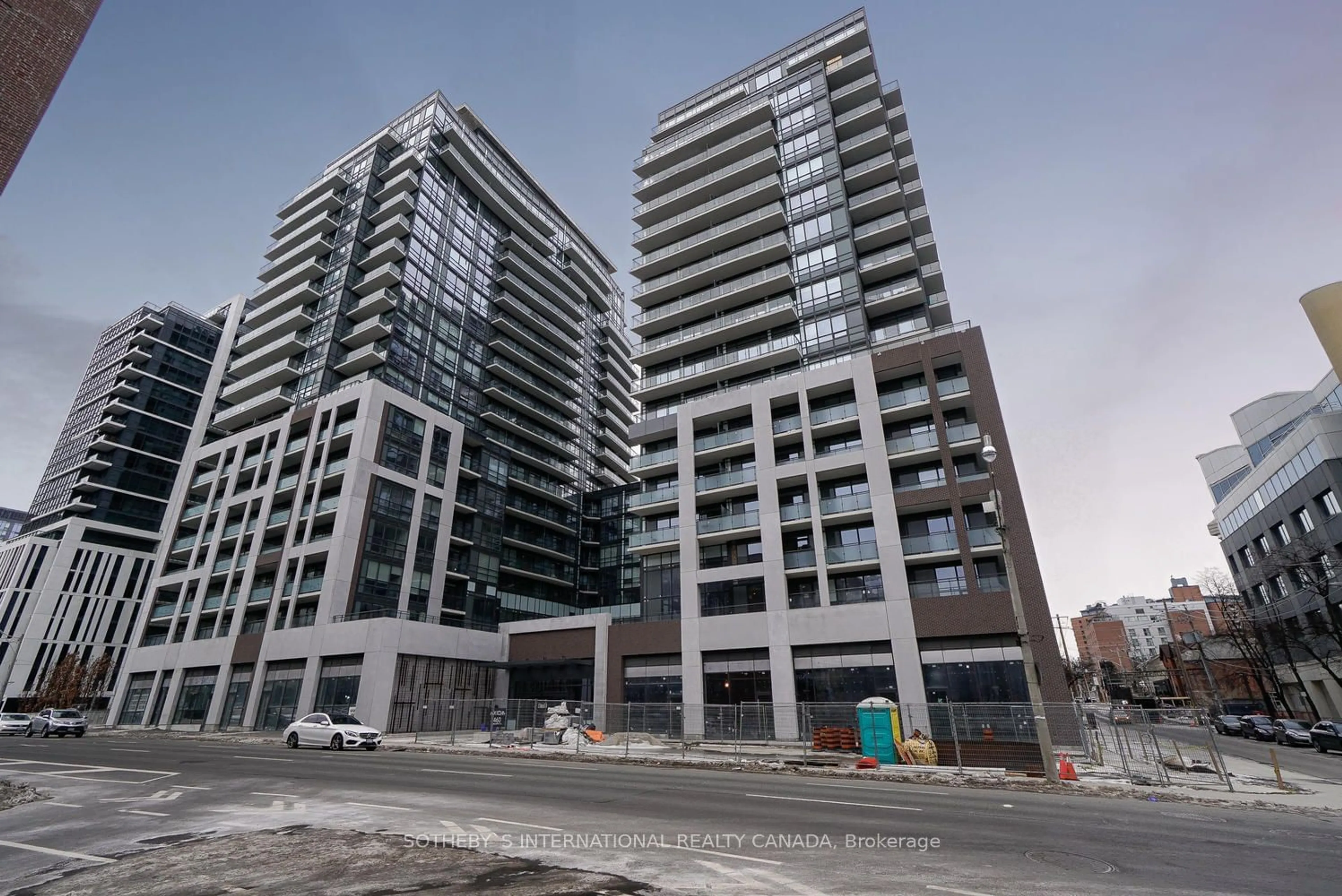 A pic from exterior of the house or condo for 460 Adelaide St #Ph207, Toronto Ontario M5A 1N6