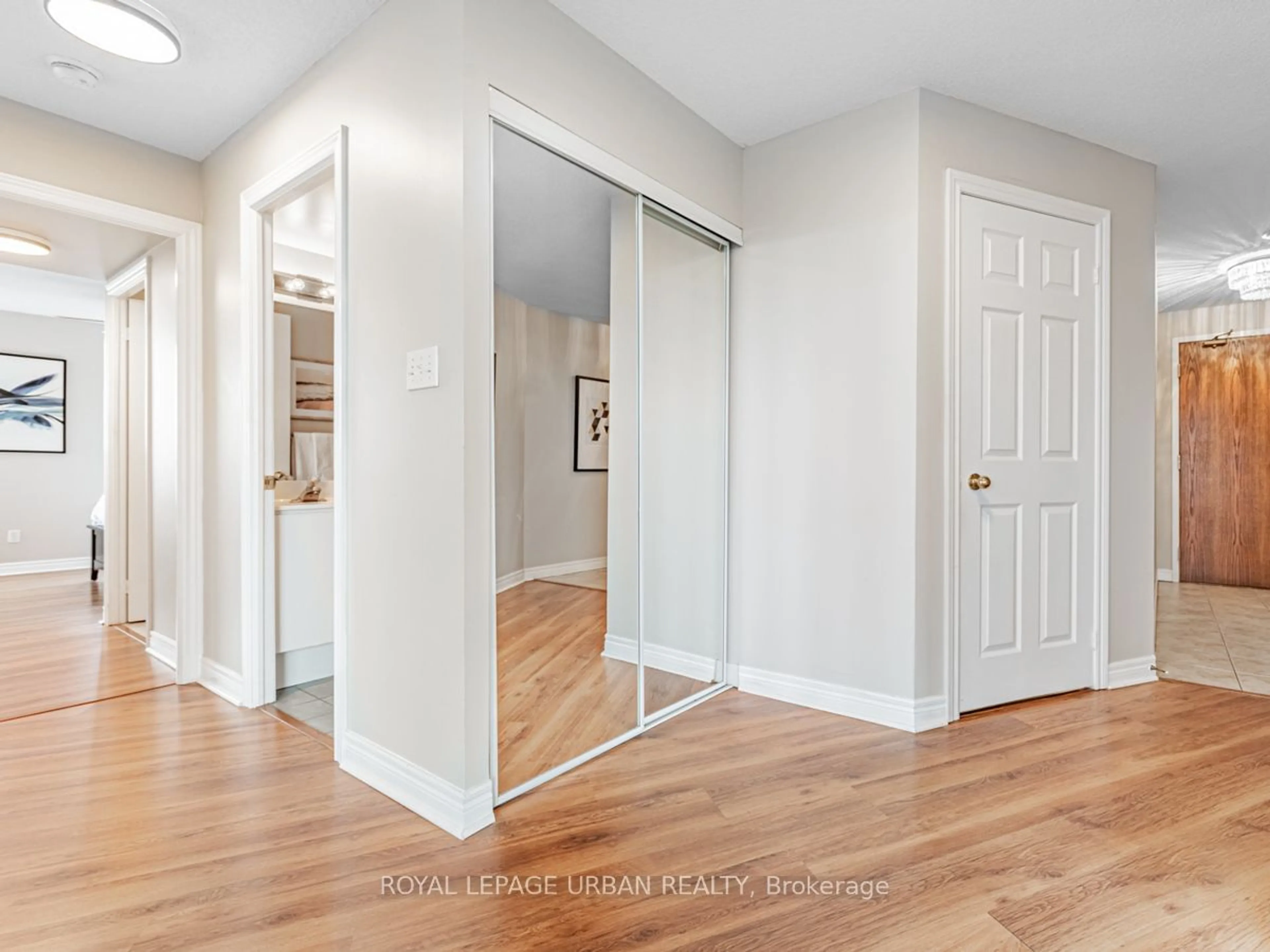 Indoor entryway for 1700 Eglinton Ave #720, Toronto Ontario M4A 2X4