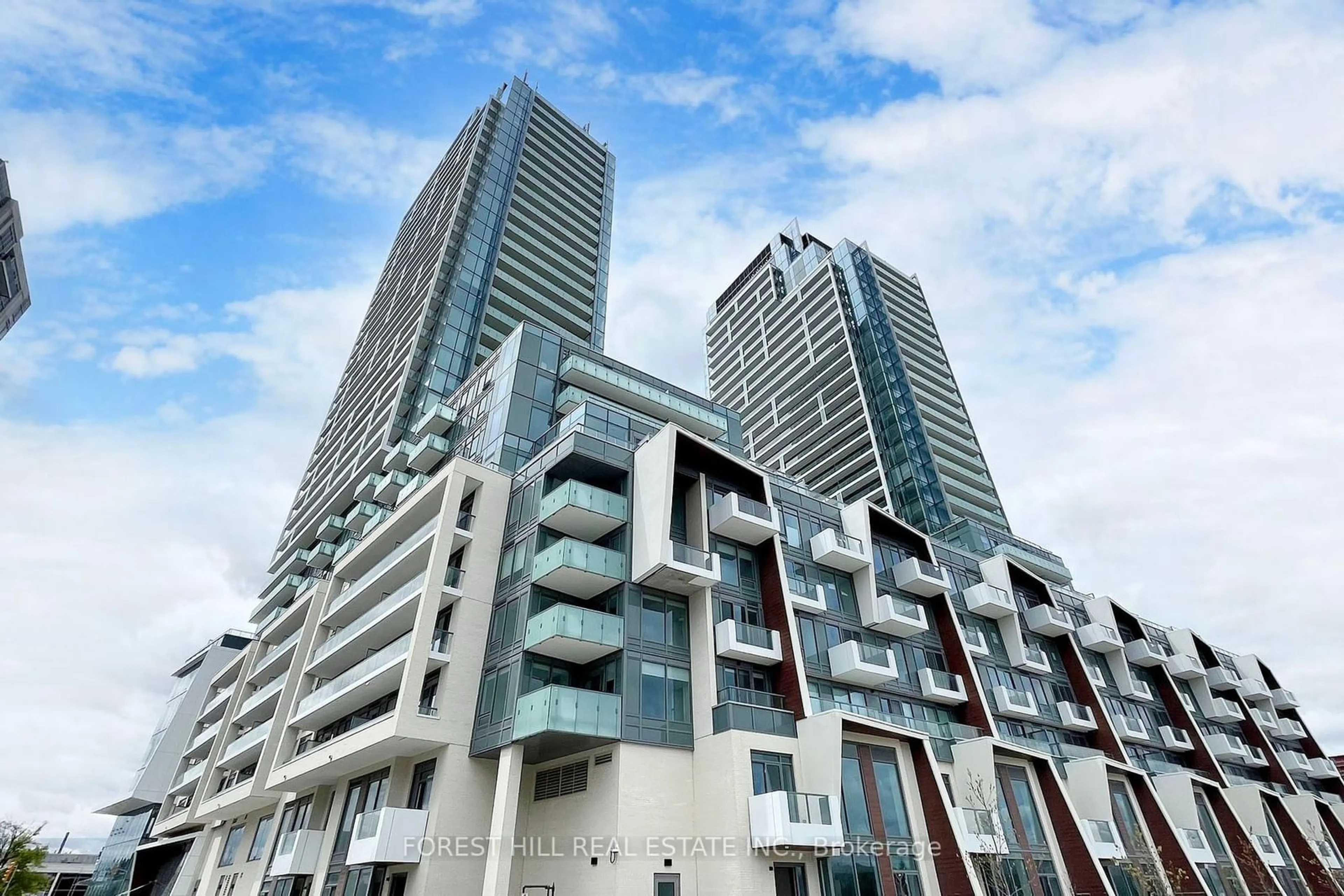A pic from exterior of the house or condo for 7 Golden Lion Hts #N1305, Toronto Ontario M2M 3T9
