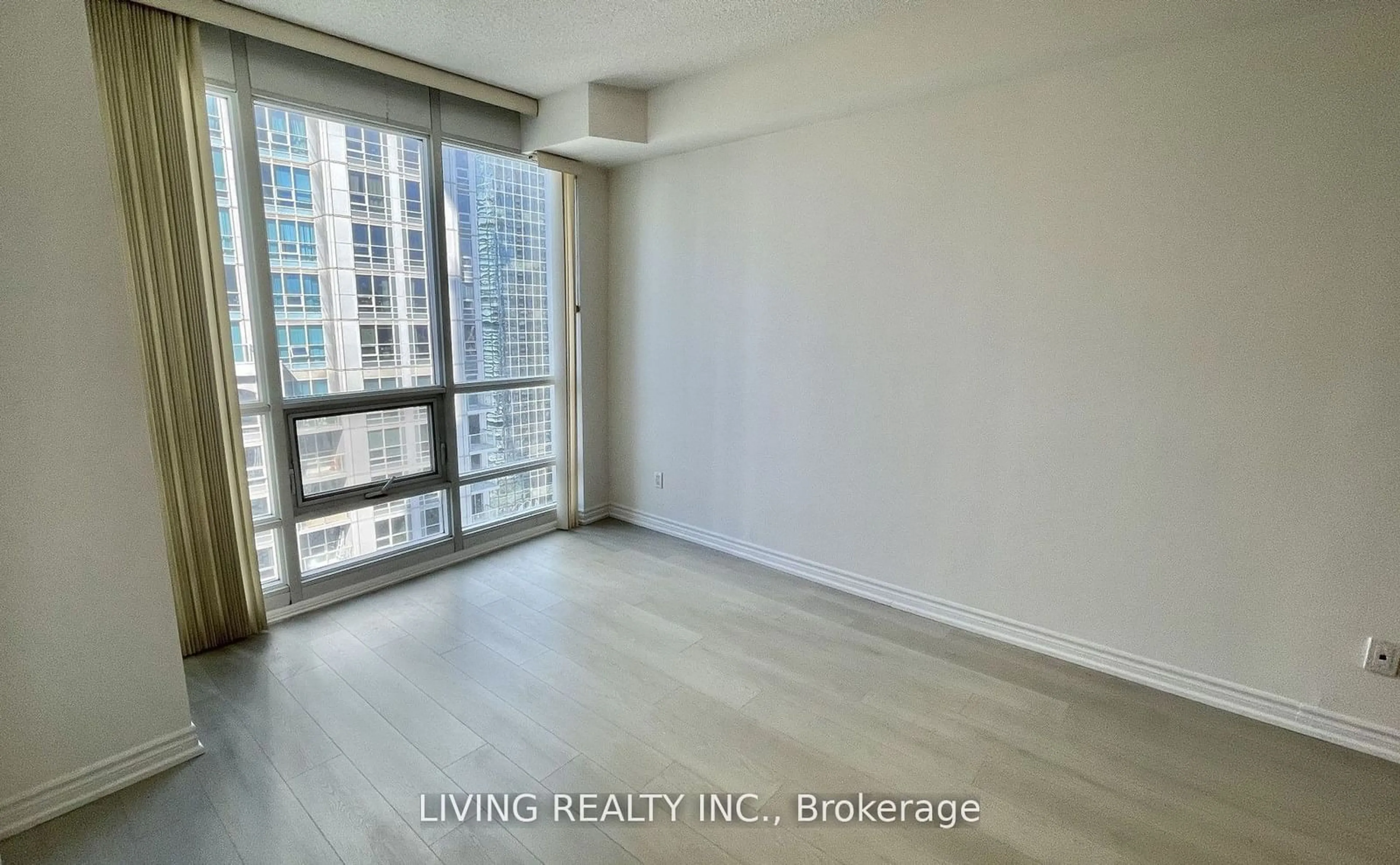 A pic of a room for 761 Bay St #3212, Toronto Ontario M5G 2R2