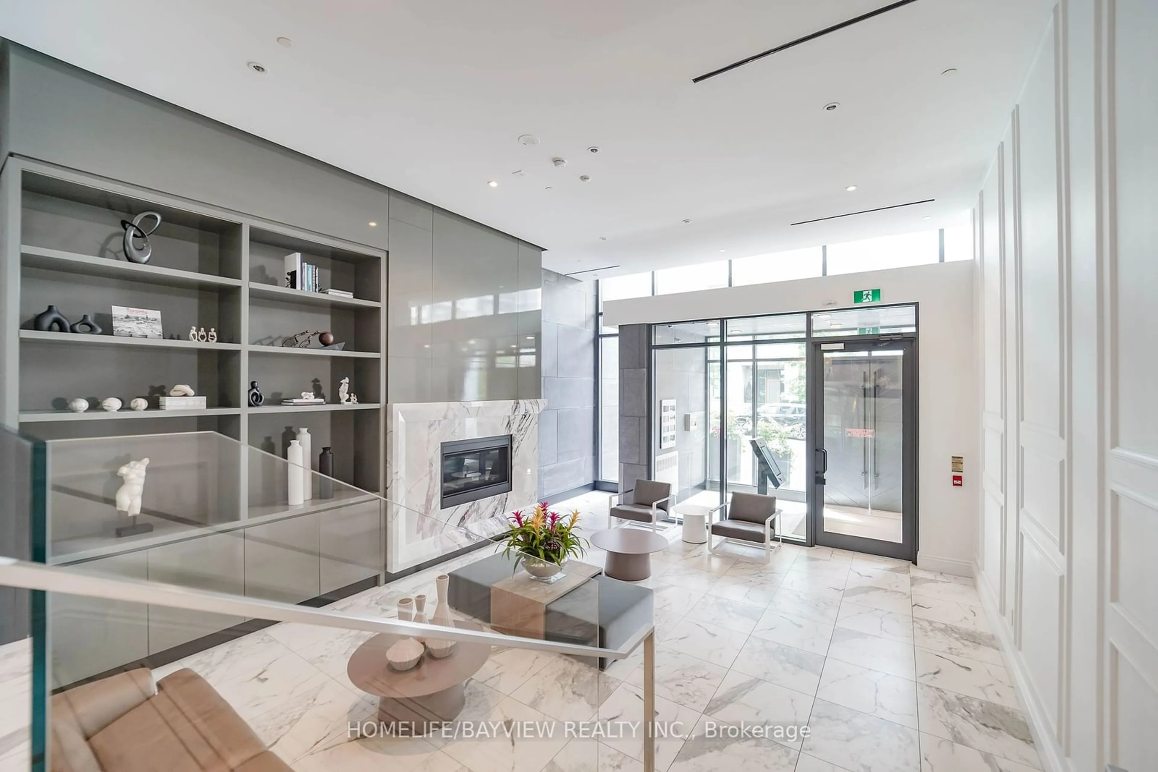 Indoor lobby for 128 Pears Ave #506, Toronto Ontario M5R 1T2