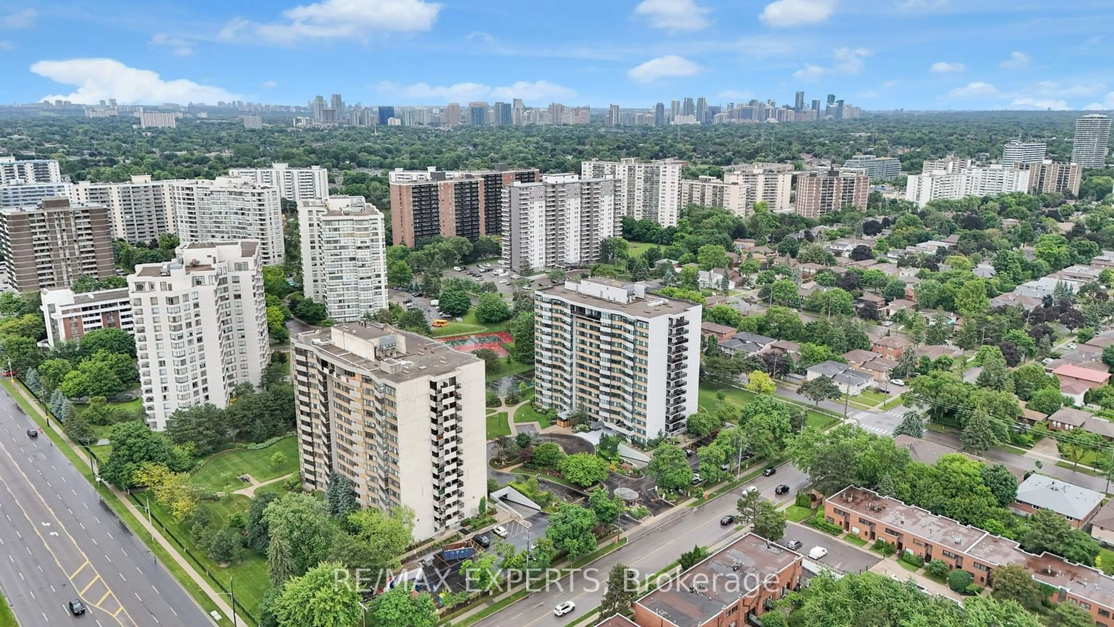 Lakeview for 90 Fisherville Rd #704, Toronto Ontario M2R 3J9