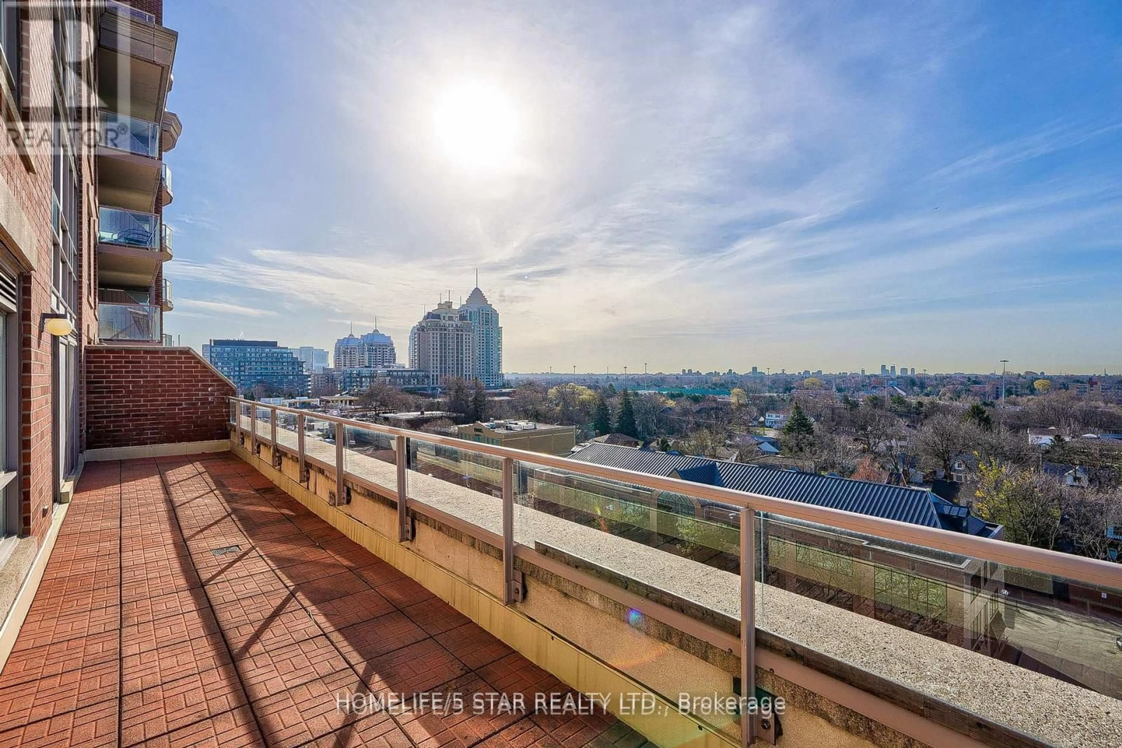 Balcony in the apartment for 2 CLAIRTRELL Rd #905, Toronto Ontario M2N 7H5