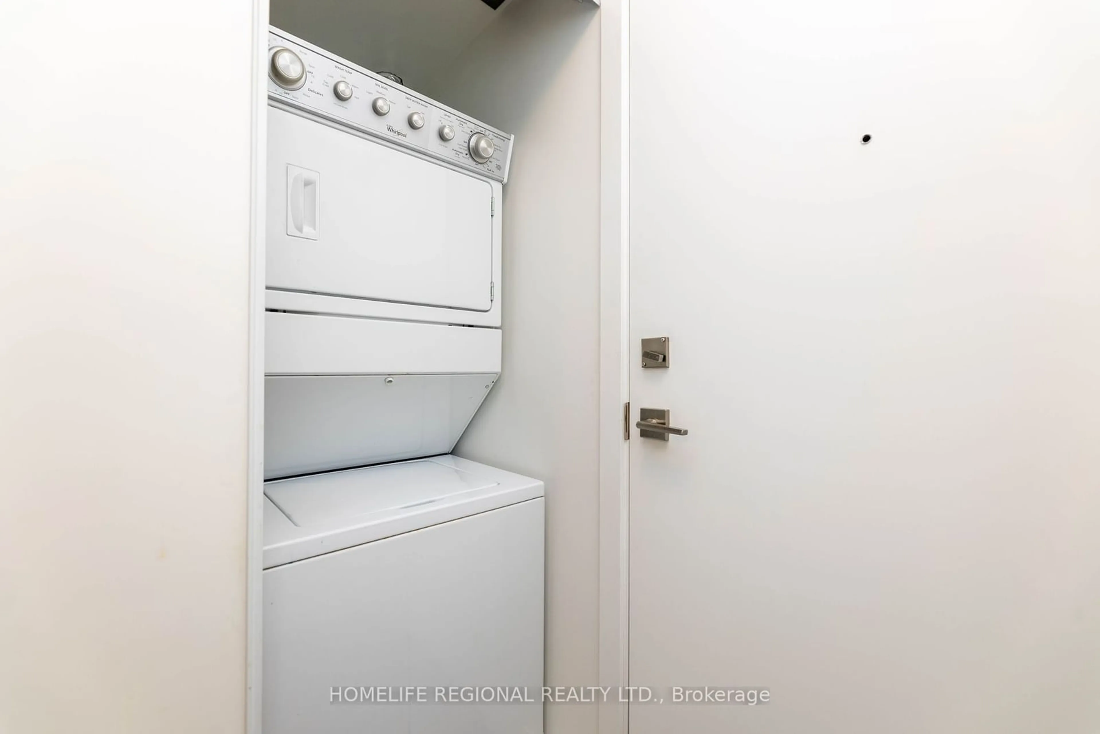 Laundry room for 130 Rusholme Rd #304, Toronto Ontario M6H 1A7