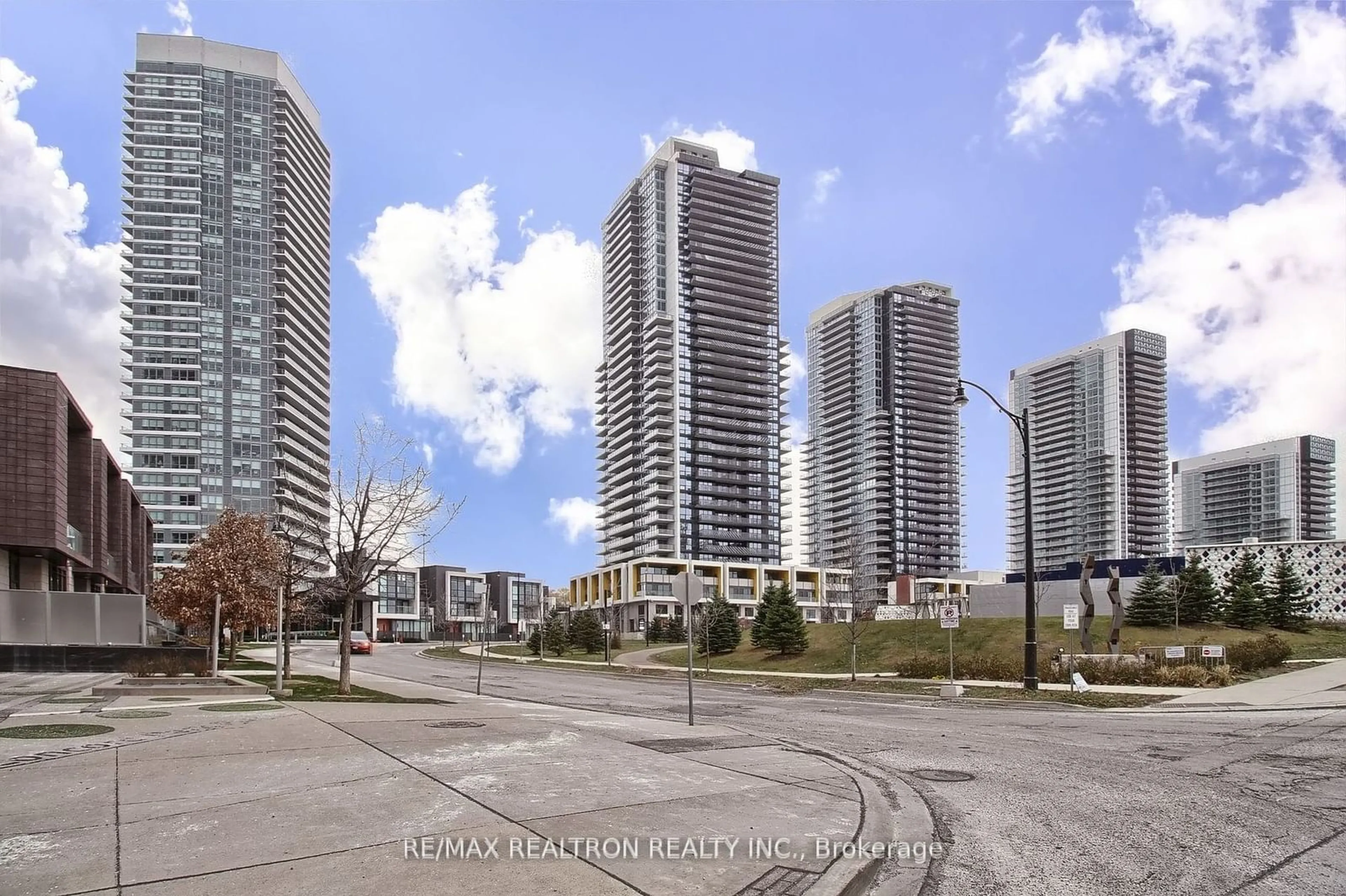 A pic from exterior of the house or condo for 95 McMahon Dr #3108, Toronto Ontario M2K 0H2