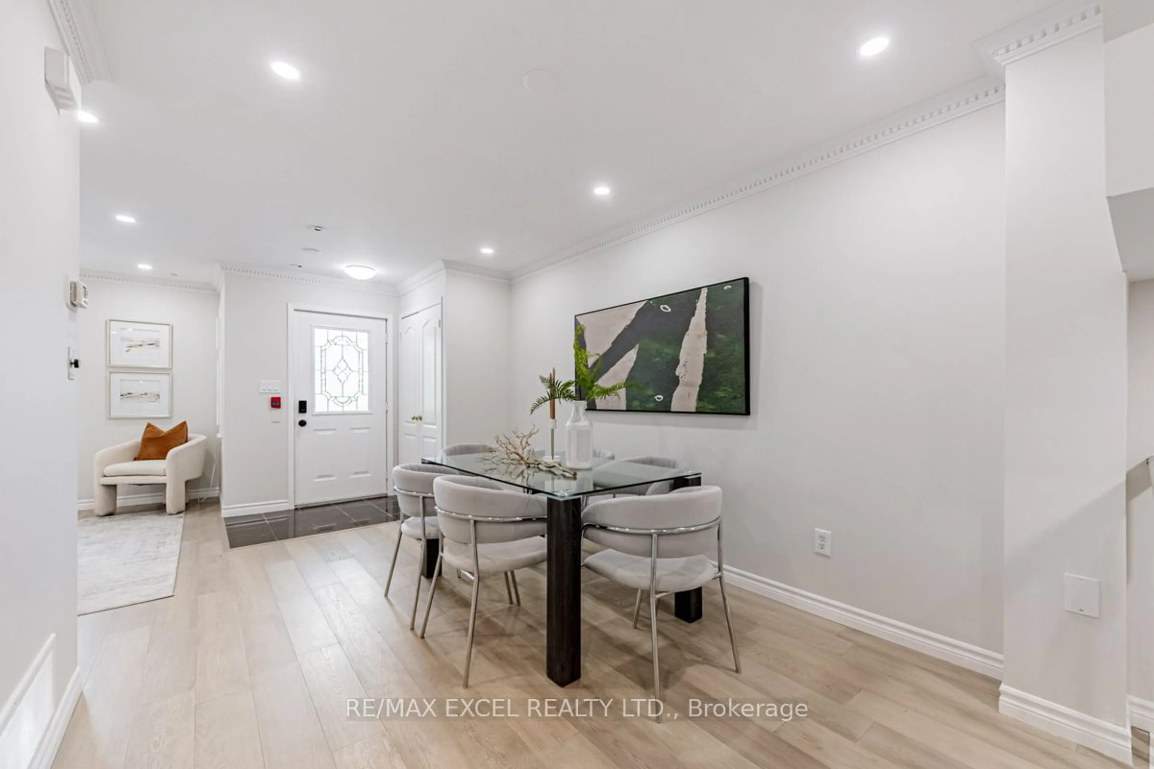 Dining room for 108 Finch Ave #D19, Toronto Ontario M2N 6W6