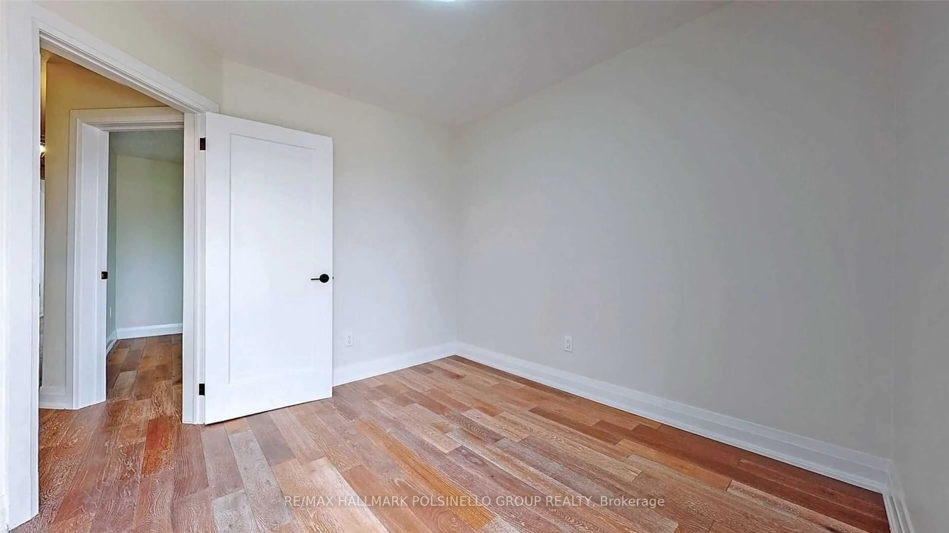 A pic of a room for 2115 Dufferin St, Toronto Ontario M6E 3R3