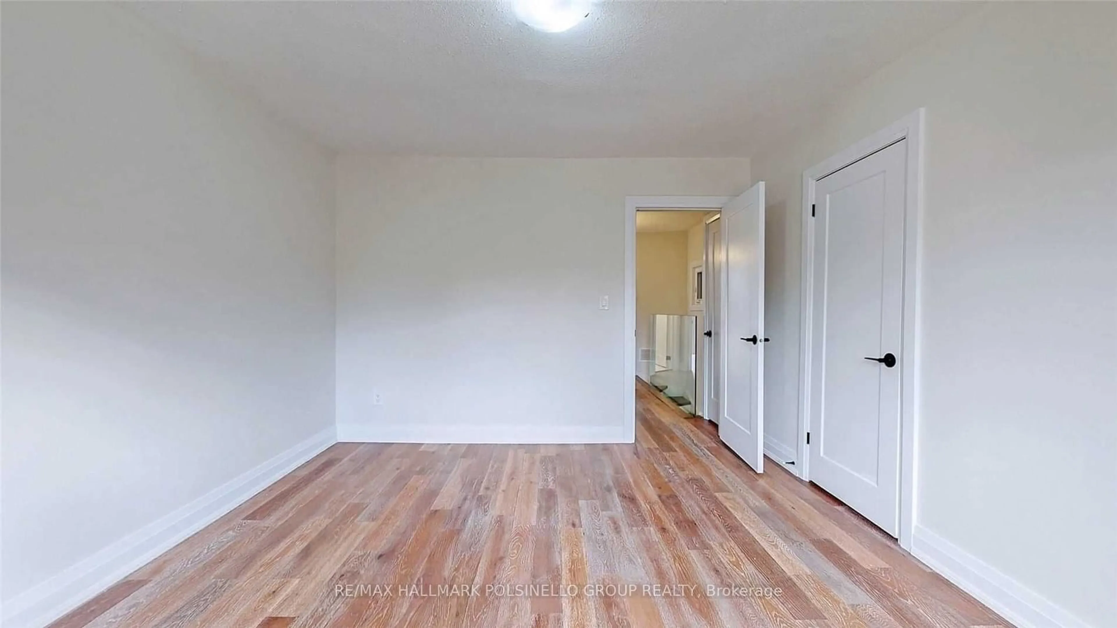 A pic of a room for 2115 Dufferin St, Toronto Ontario M6E 3R3