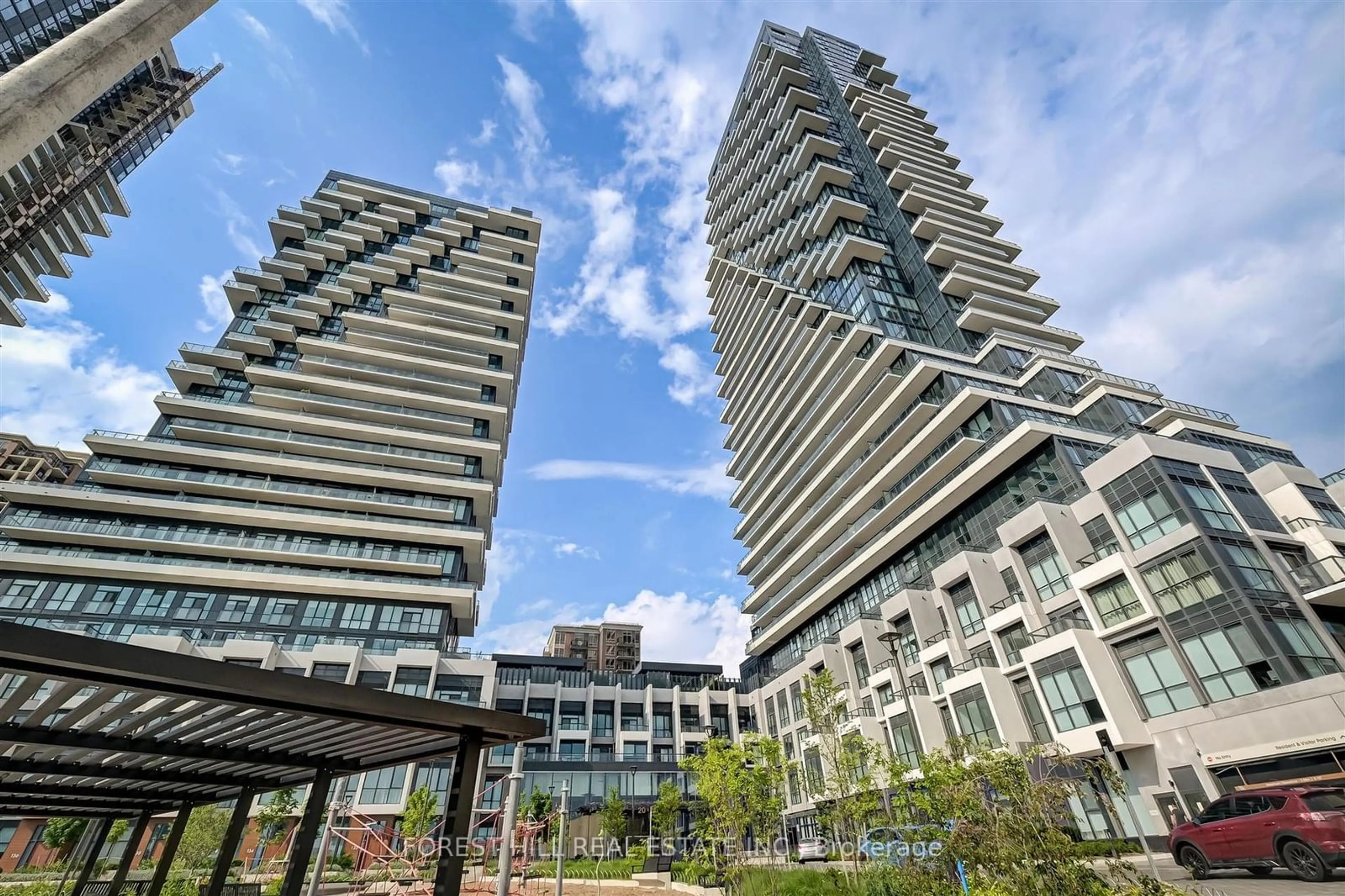 A pic from exterior of the house or condo for 30 Inn on the Park Dr #408, Toronto Ontario M3C 0P7