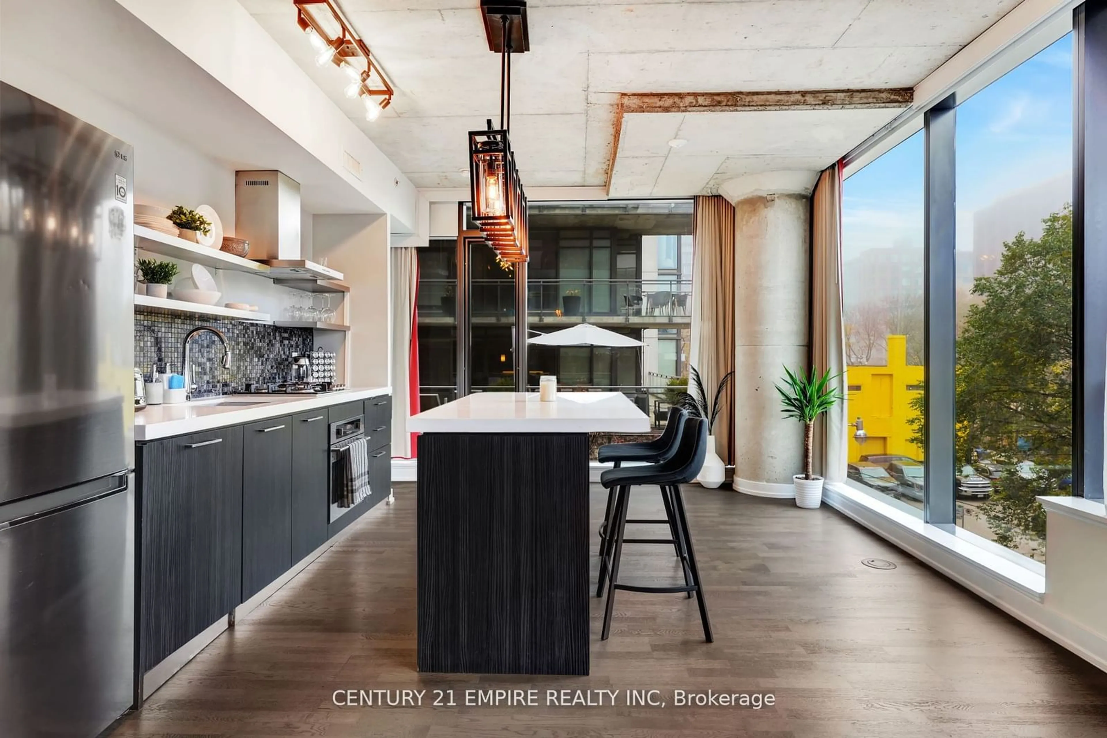 Contemporary kitchen for 560 King St #305, Toronto Ontario M5V 1M3