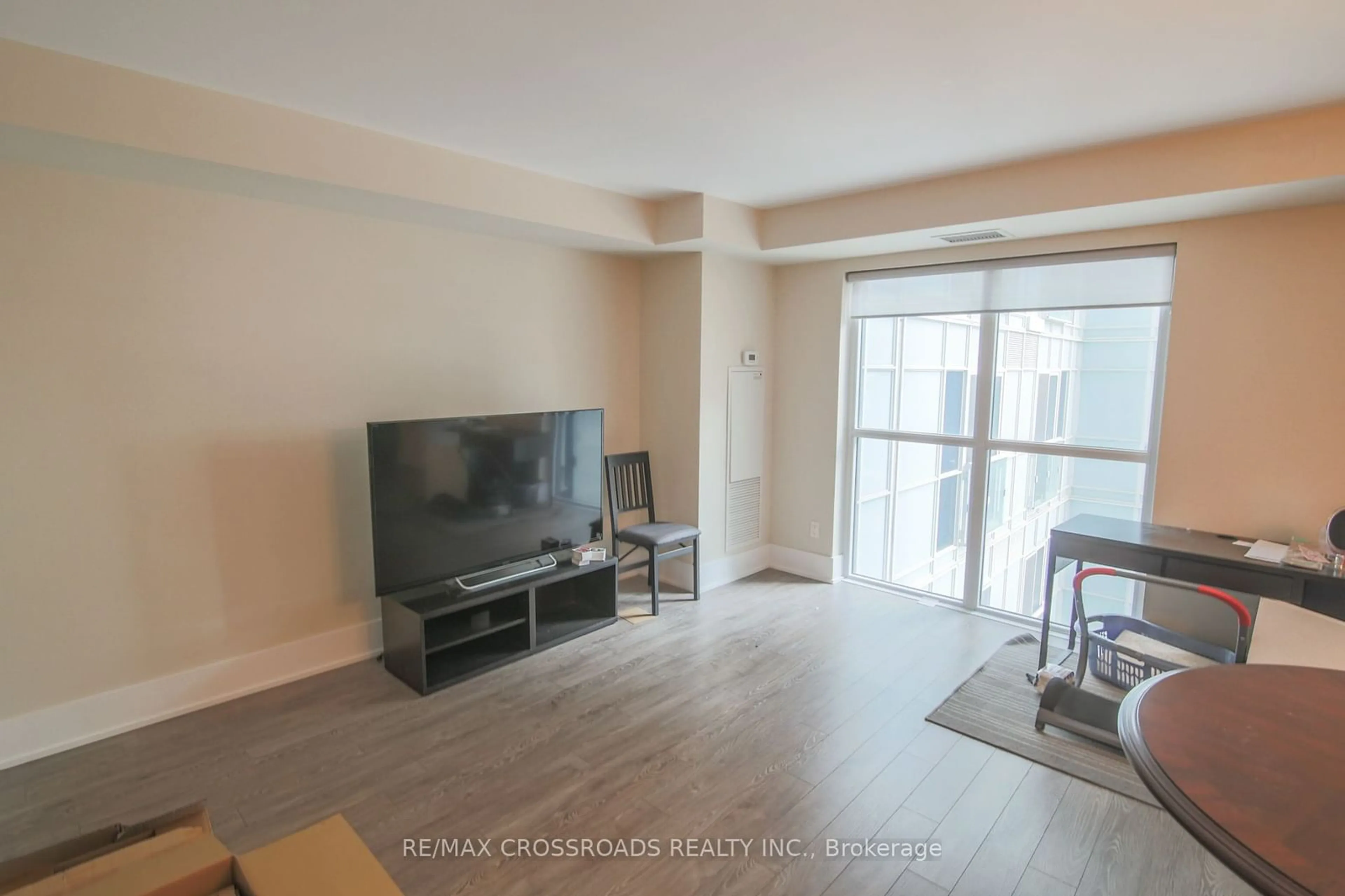 Living room for 300 Front St #405, Toronto Ontario M5V 0E9