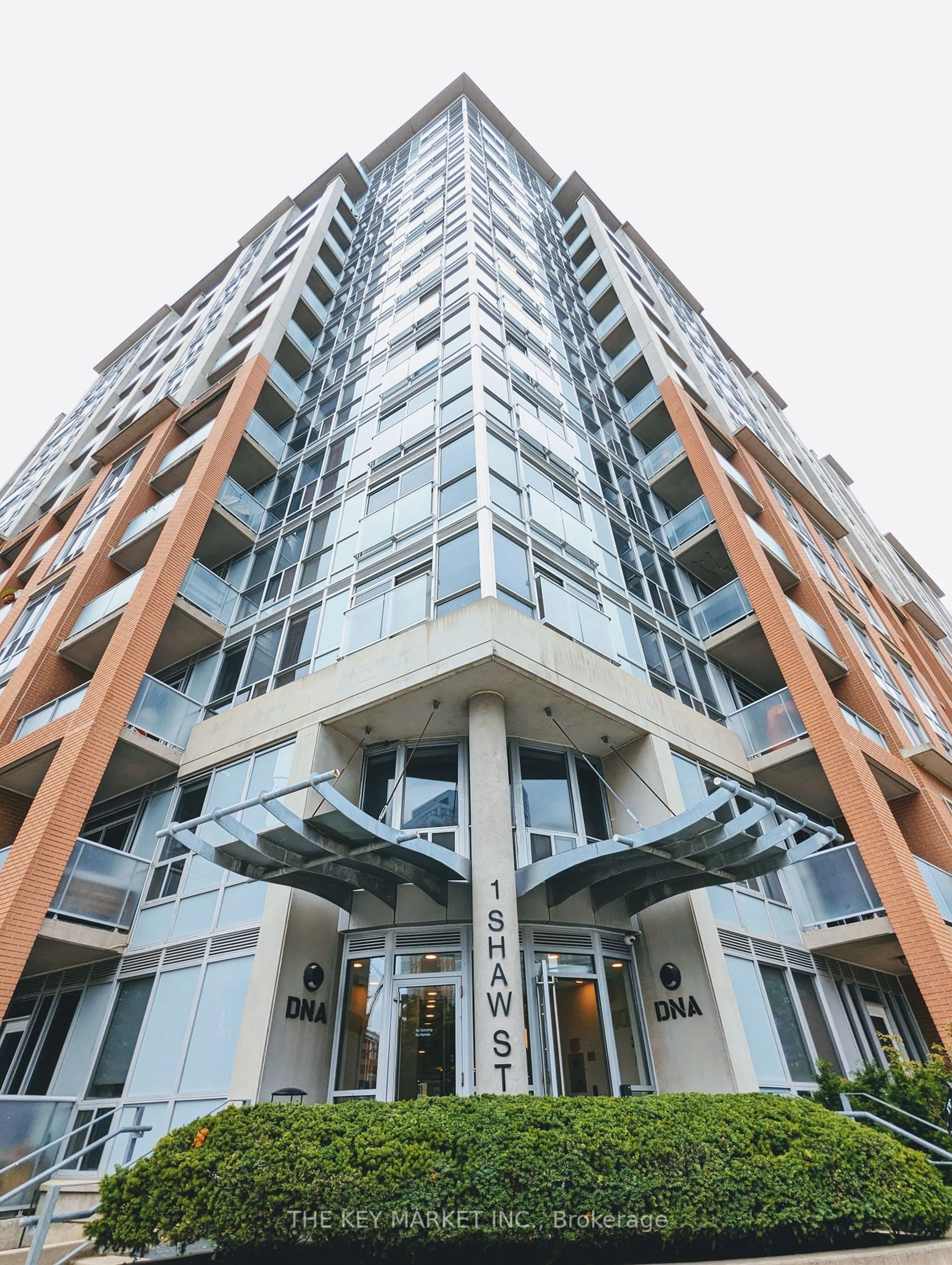 A pic from exterior of the house or condo for 1 Shaw St #506, Toronto Ontario M6K 0A1