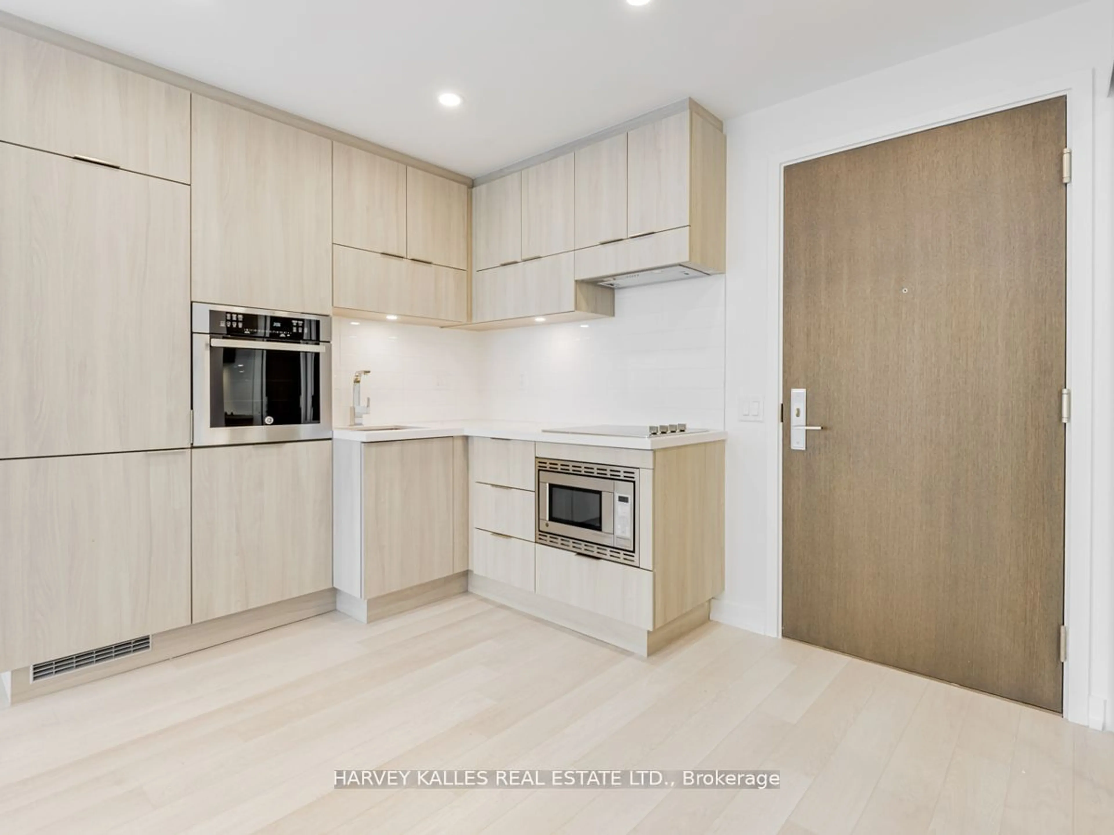 Kitchen for 39 Roehampton Ave #4006, Toronto Ontario M4P 1P9