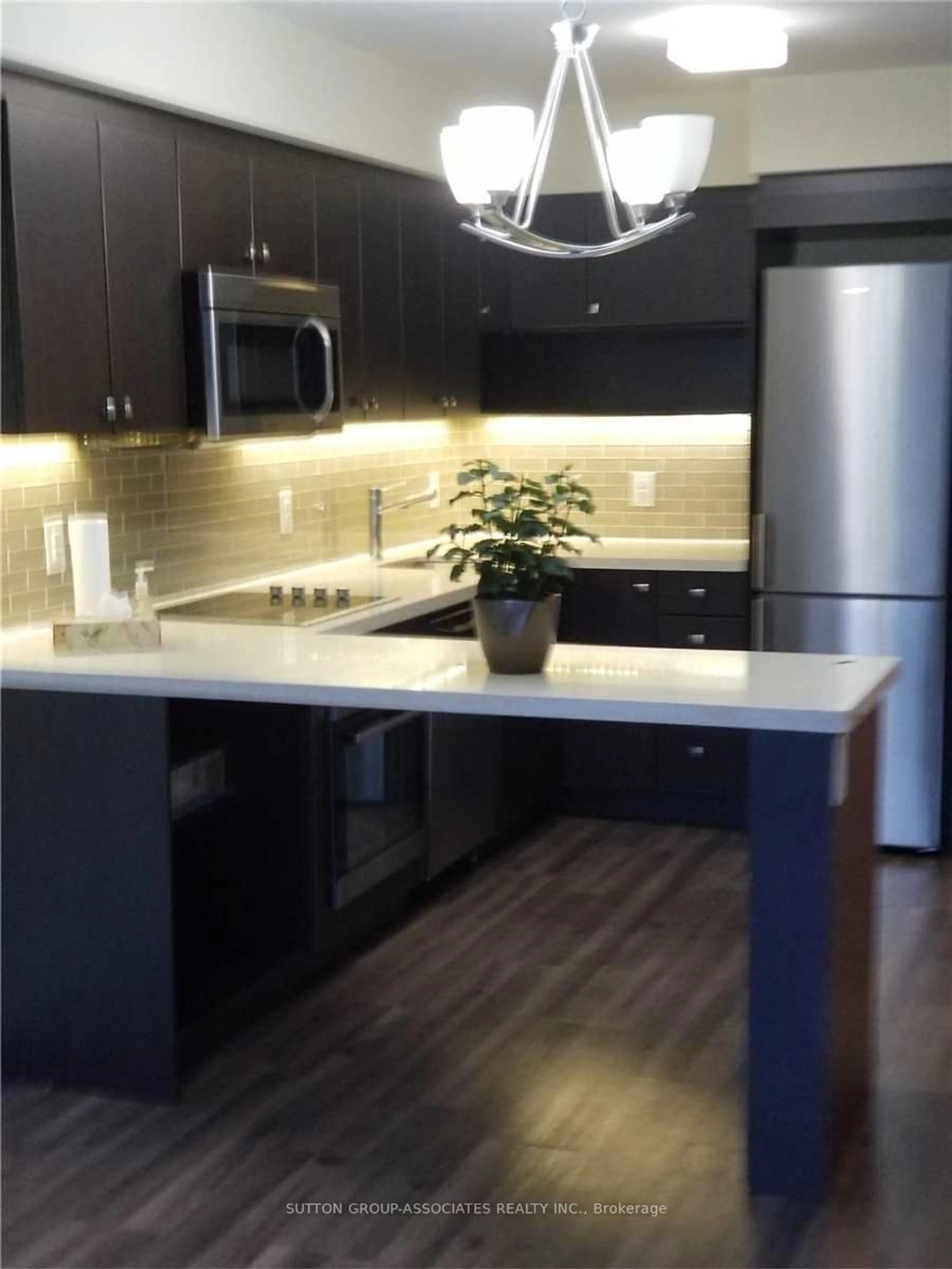 Contemporary kitchen for 565 Wilson Ave #1107, Toronto Ontario M3H 0C6