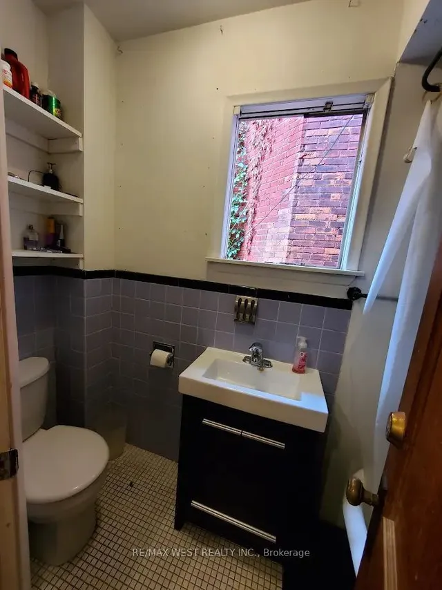 Additional property image - 112 Crawford St