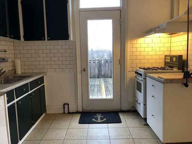 Additional property image - 112 Crawford St