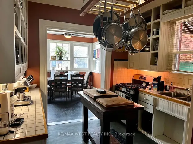 Additional property image - 112 Crawford St